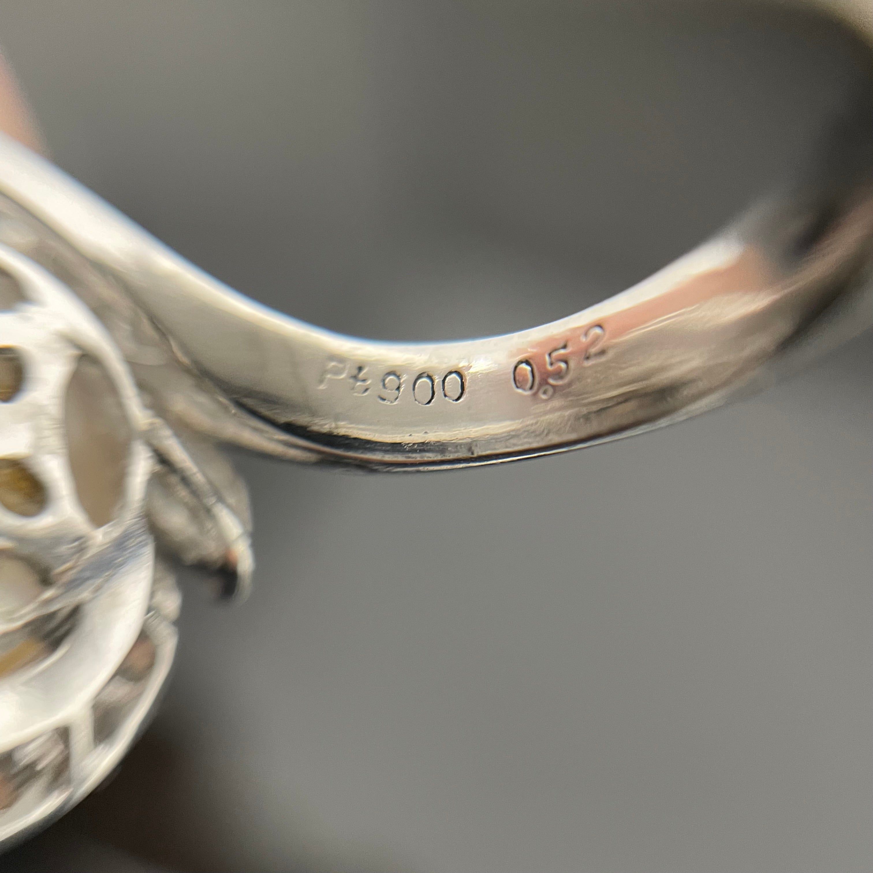 【送料無料】_ ノンブランド_ 白蝶パールプラチナリング _14mm FD0.52ct _Pt900/10.8g _中古品