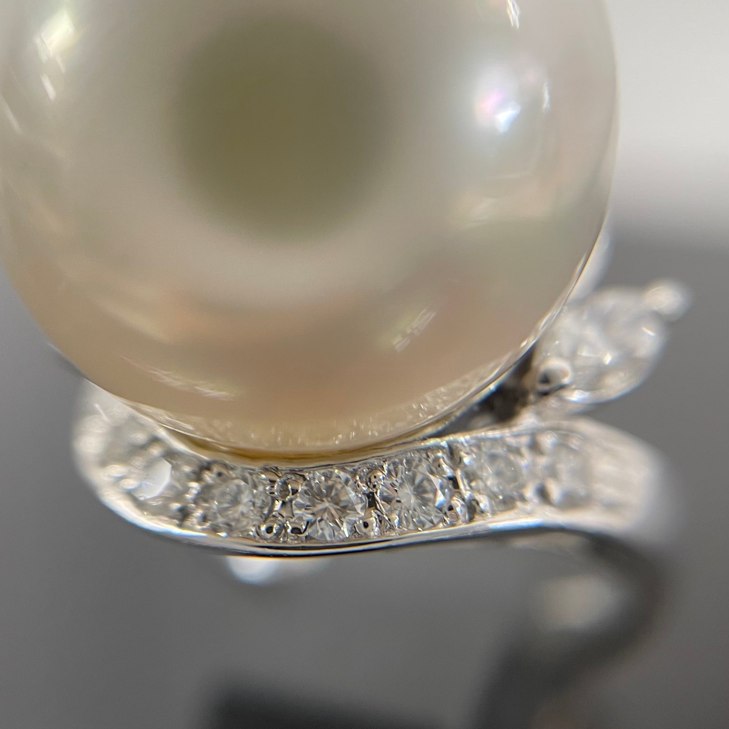 【送料無料】_ ノンブランド_ 白蝶パールプラチナリング _14mm FD0.52ct _Pt900/10.8g _中古品