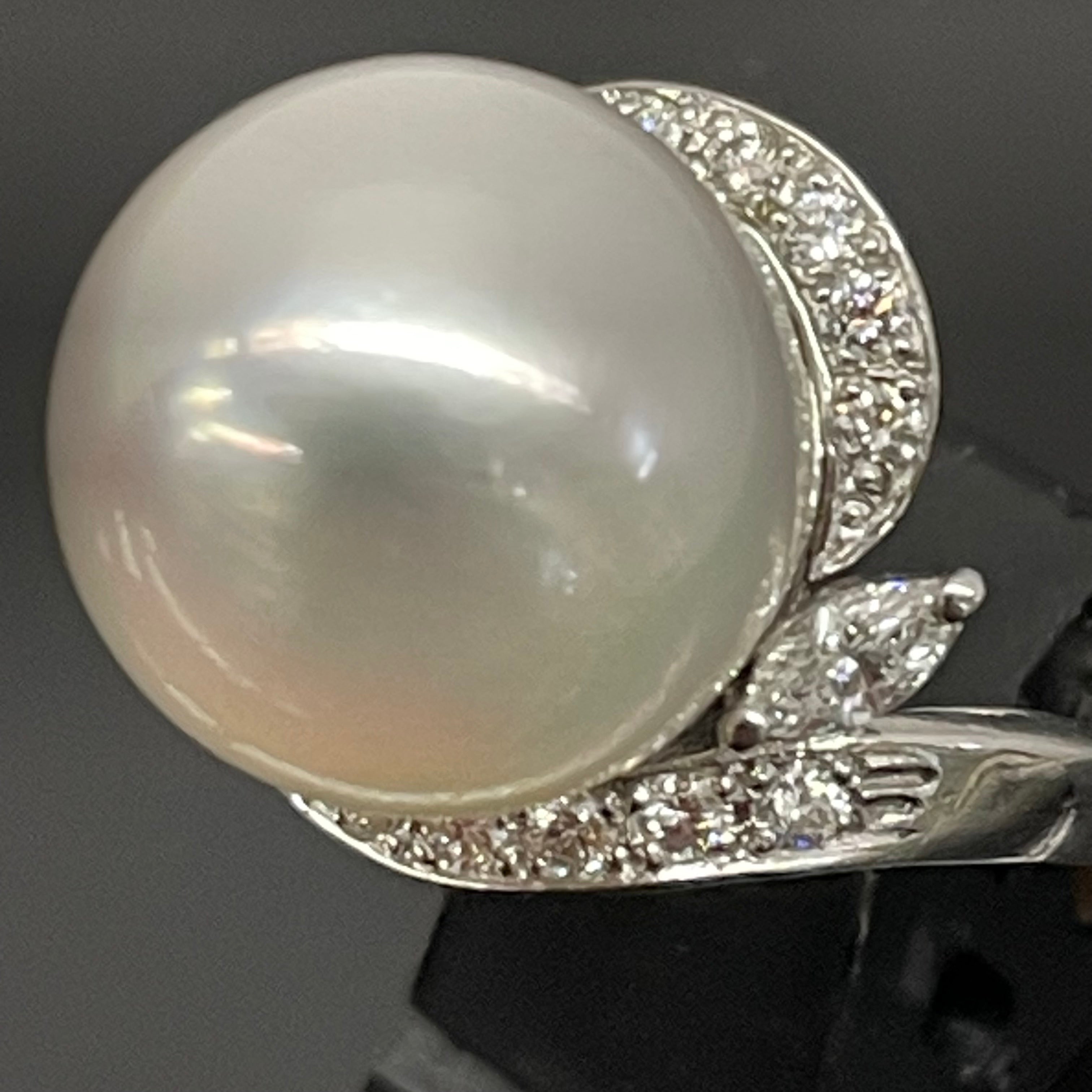 【送料無料】_ ノンブランド_ 白蝶パールプラチナリング _14mm FD0.52ct _Pt900/10.8g _中古品