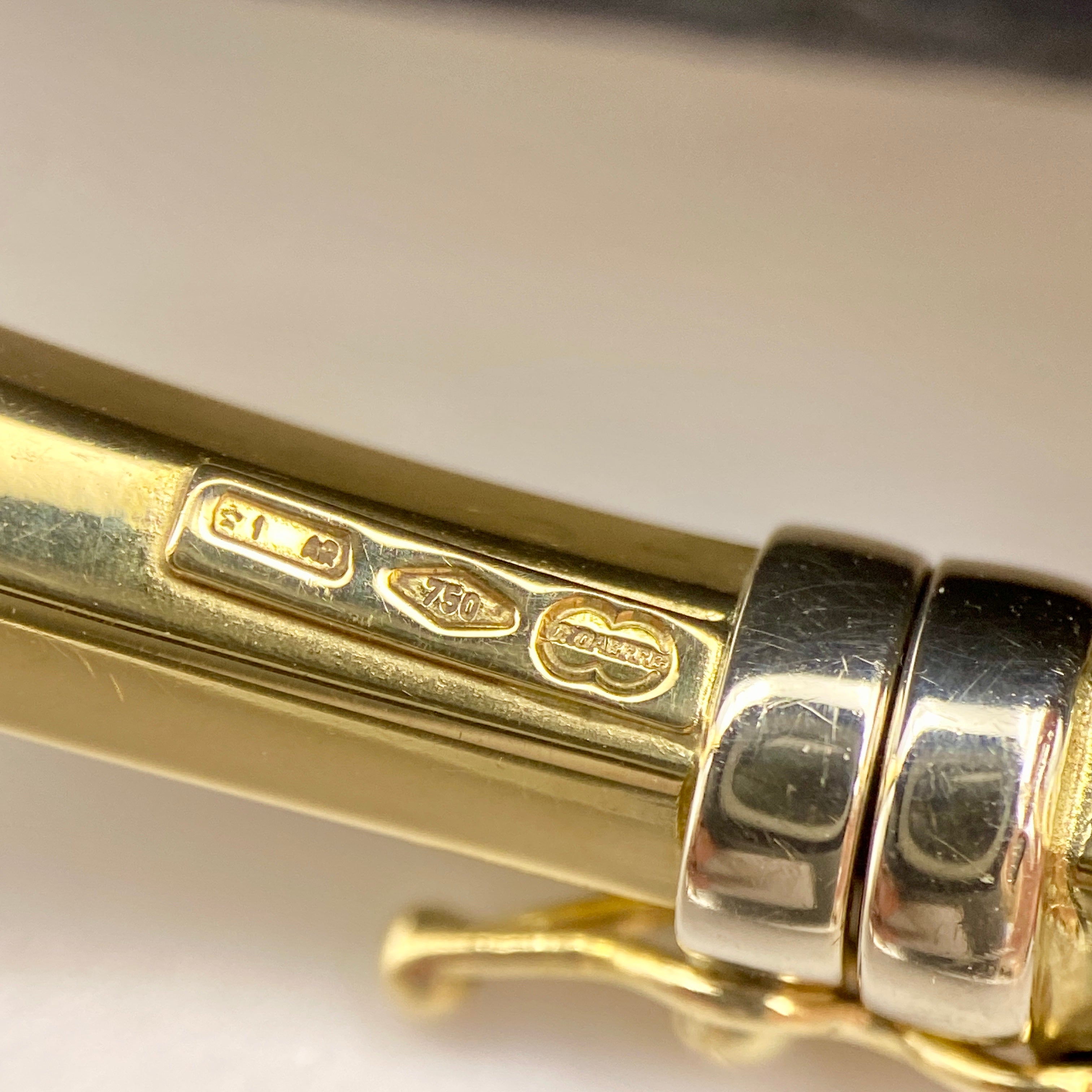 【送料無料】_ UNOAERRE_(ウノアエレ)_K18バングル_7.8g/17.5cm_ 中古品