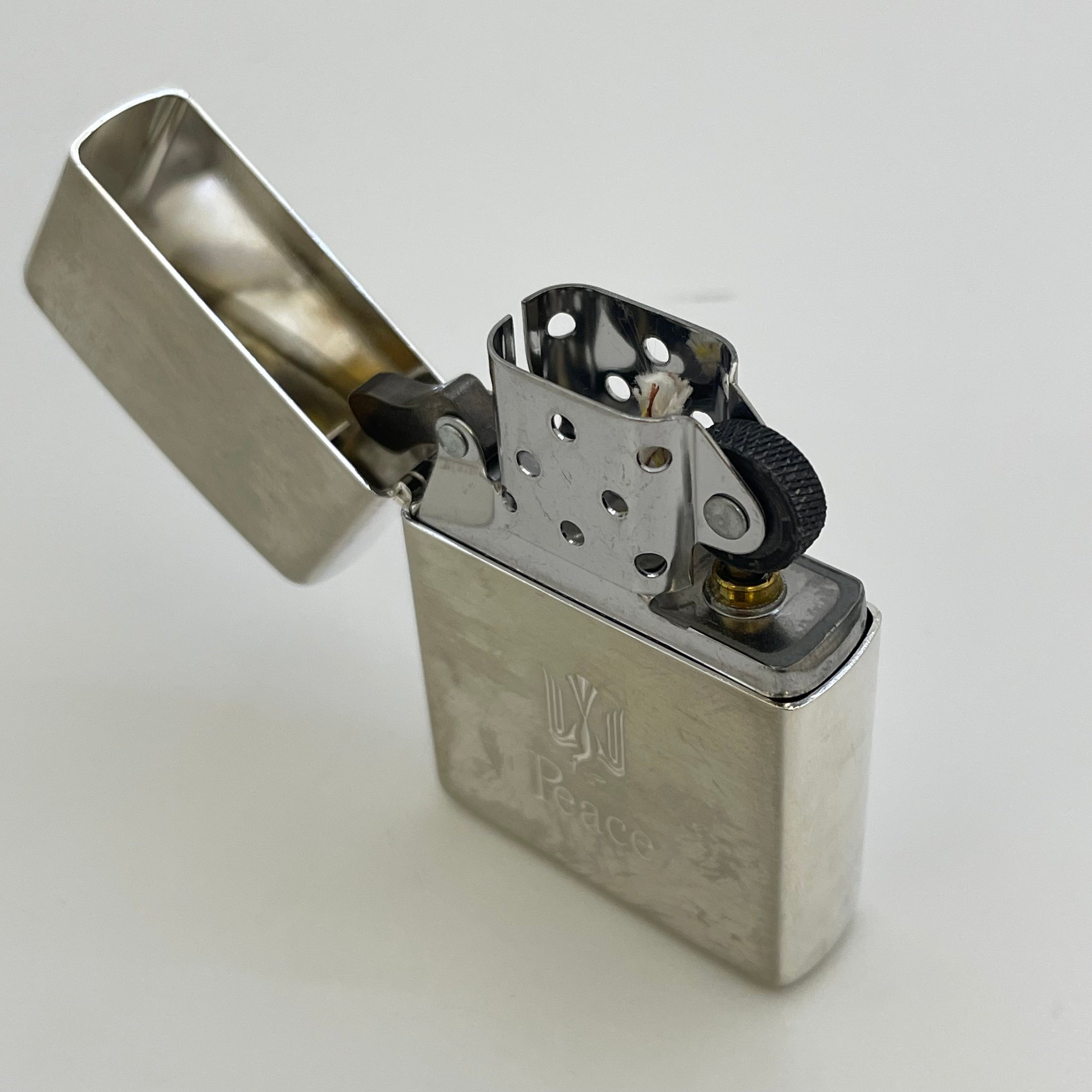 Zippo _Peaceオイルライター _2015年製_未使用品