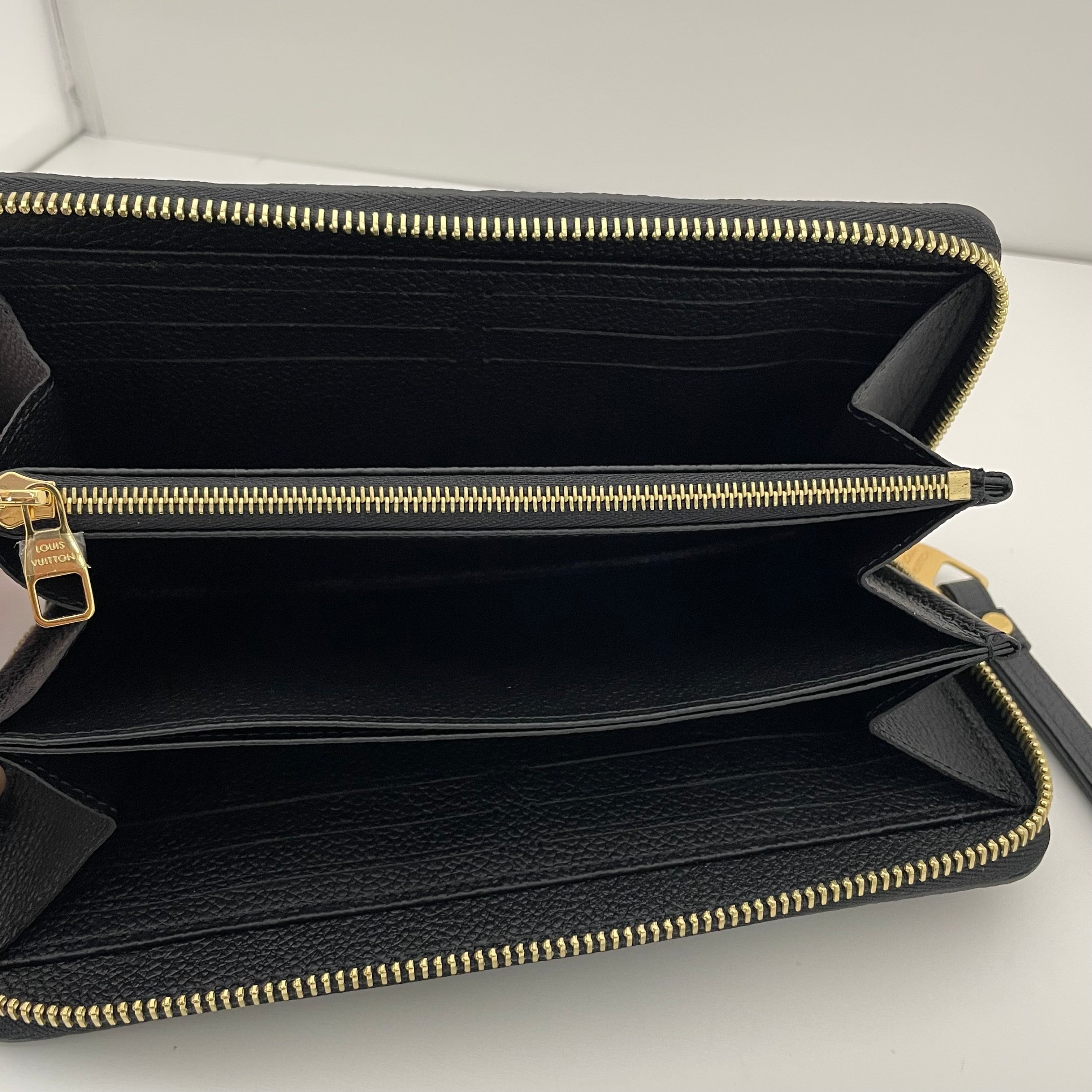 【送料無料】_ LOUIS VUITTON_(ルイヴィトン)_モノグラムアンプラント _ジッピーウォレット _M61864 _未使用品