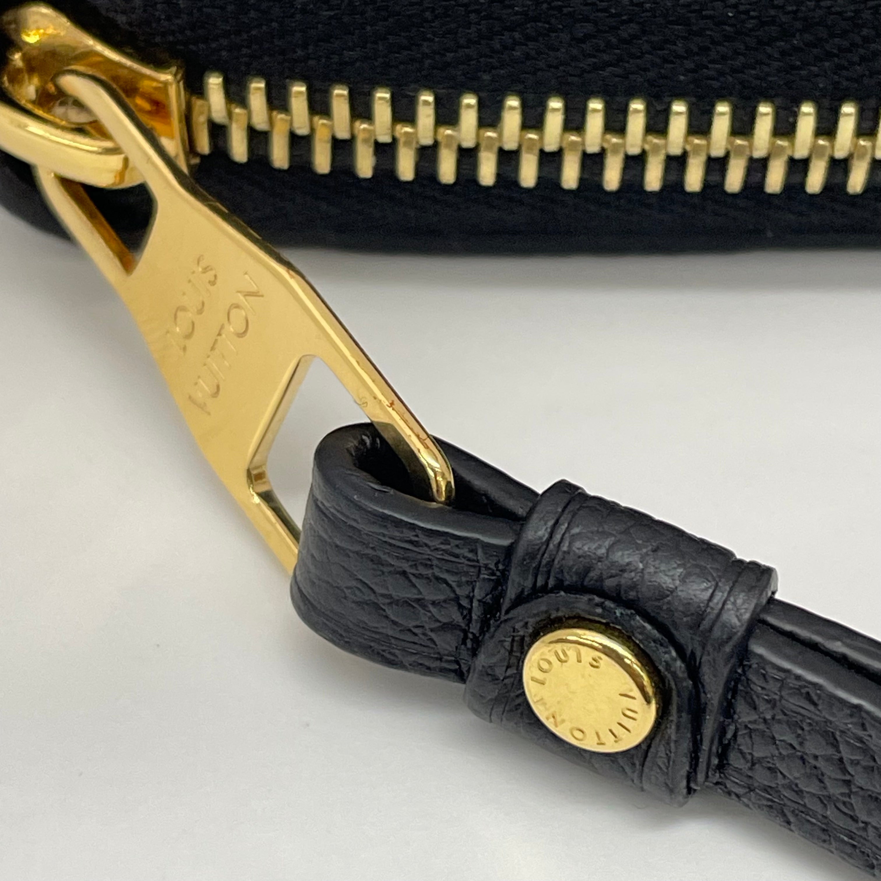 【送料無料】_ LOUIS VUITTON_(ルイヴィトン)_モノグラムアンプラント _ジッピーウォレット _M61864 _未使用品