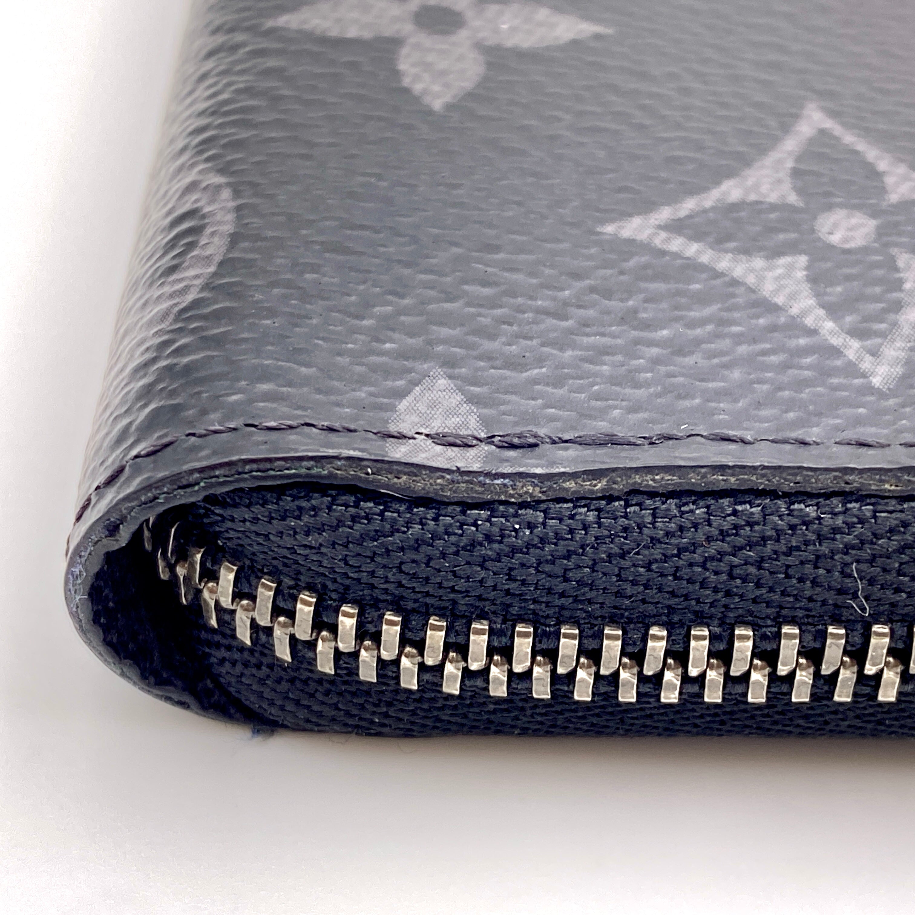 【送料無料】_ LOUIS VUITTON_(ルイヴィトン)_モノグラム・エクリプス_ジッピー・コインパース_ヴェルティカルM81622_ 中古品