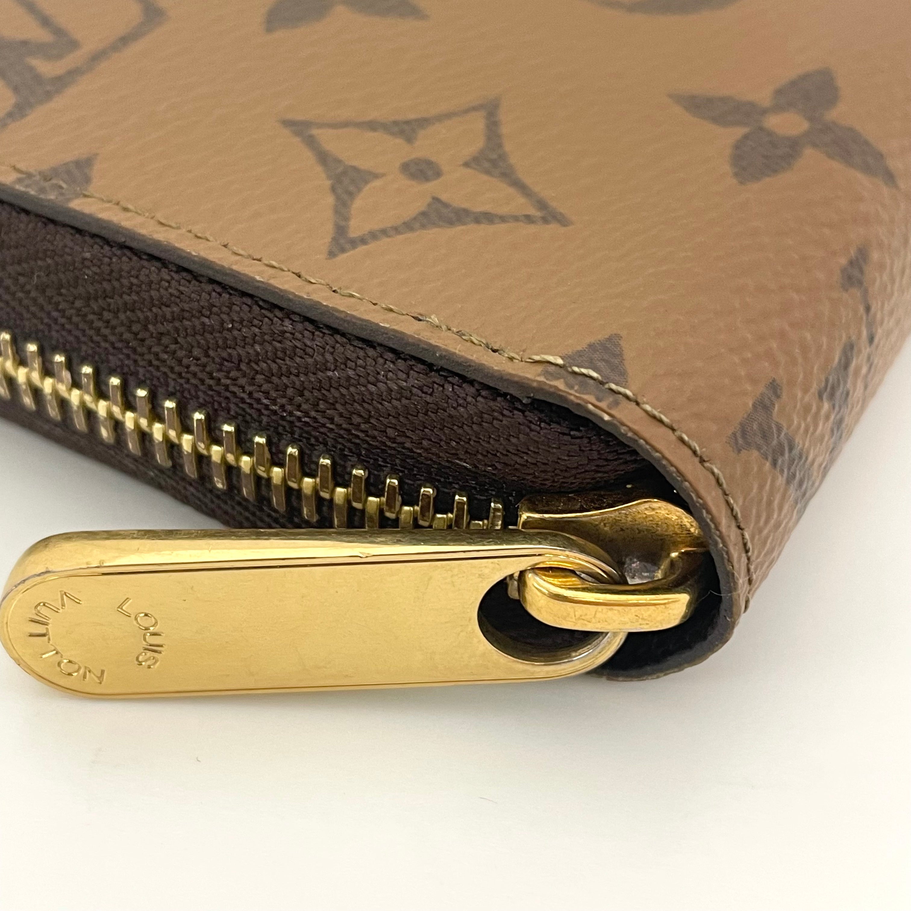 【送料無料】_ LOUIS VUITTON_(ルイヴィトン) _モノグラム・リバース ジッピーウォレット_ M82444 _中古品