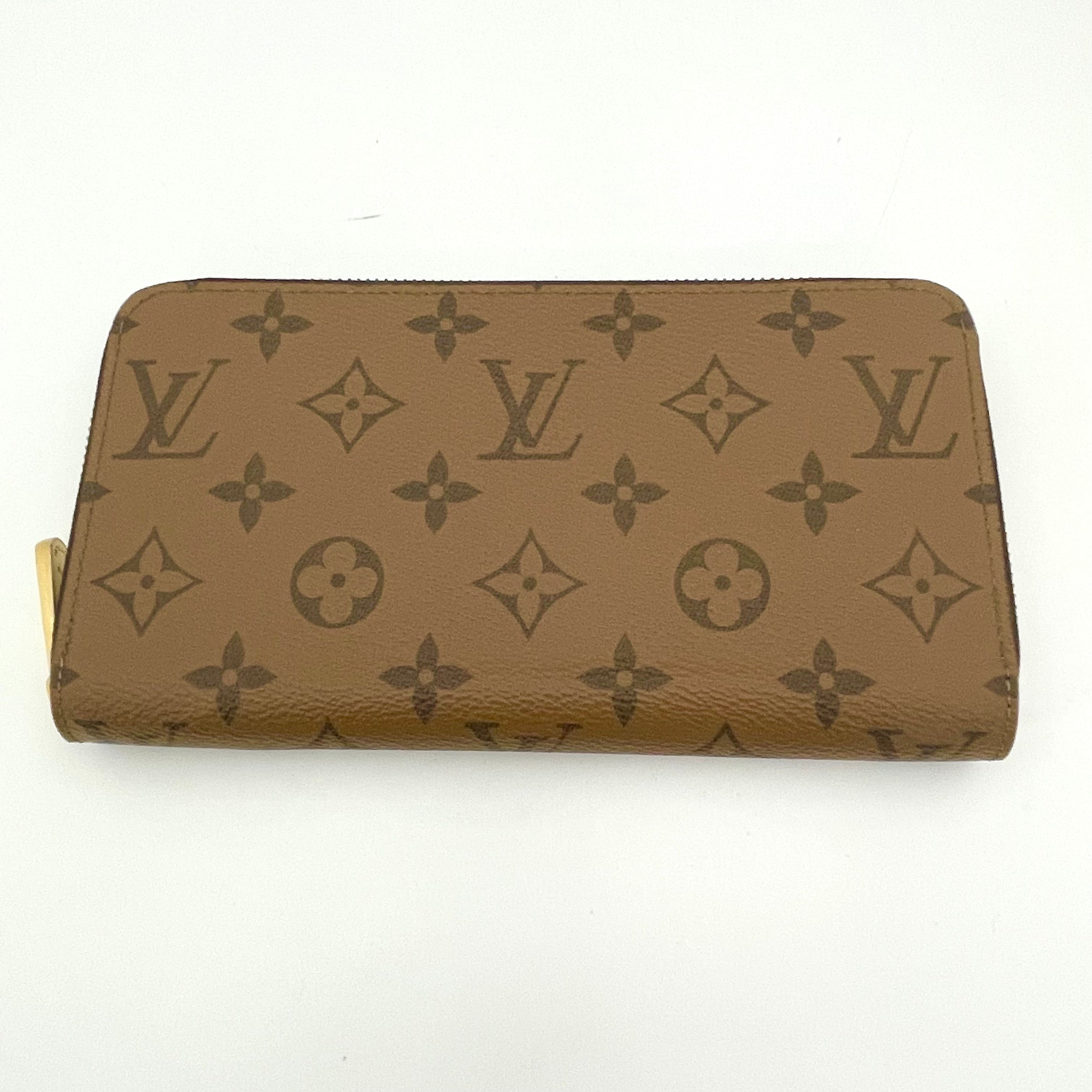 【送料無料】_ LOUIS VUITTON_(ルイヴィトン) _モノグラム・リバース ジッピーウォレット_ M82444 _中古品