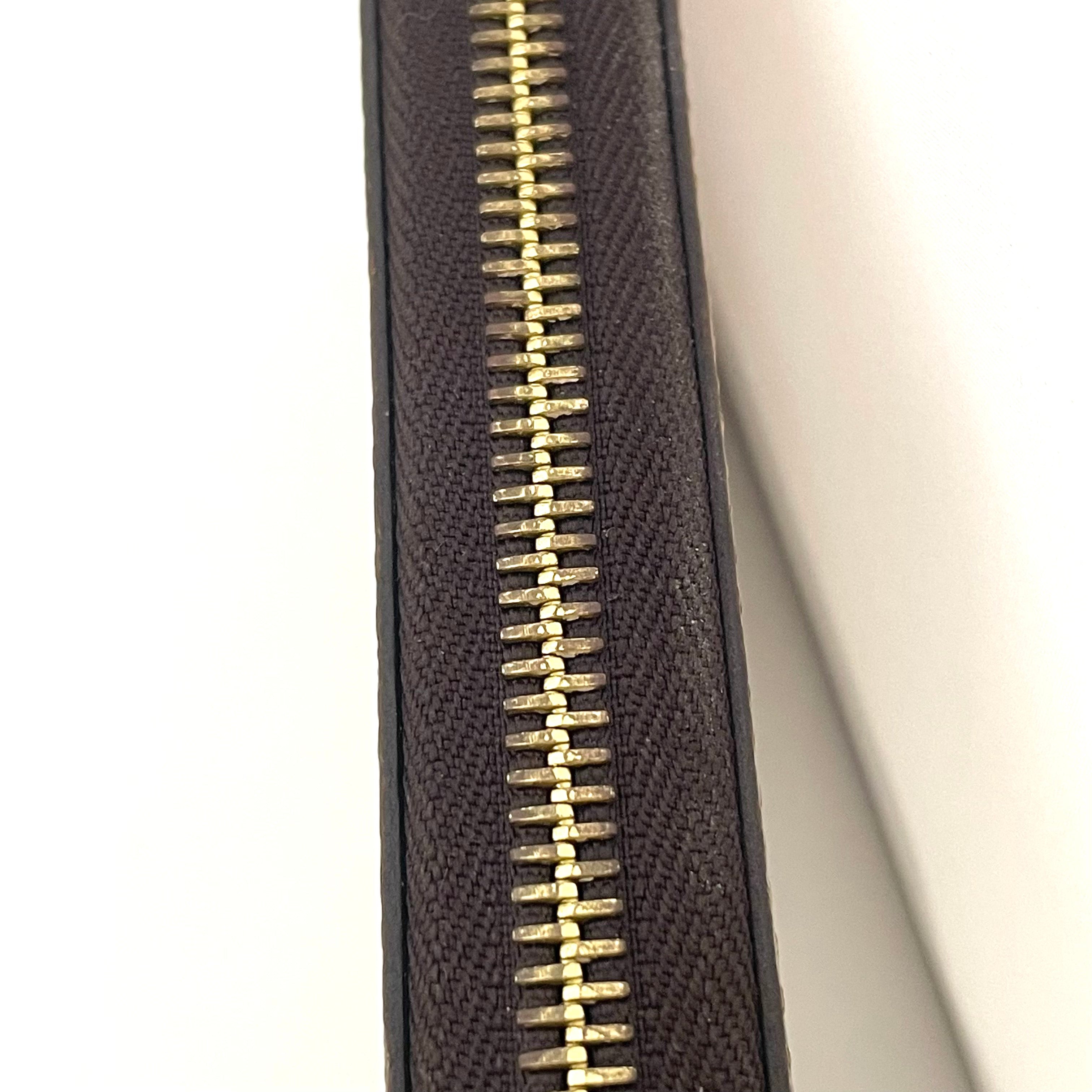 【送料無料】_ LOUIS VUITTON_(ルイヴィトン) _モノグラム・リバース ジッピーウォレット_ M82444 _中古品