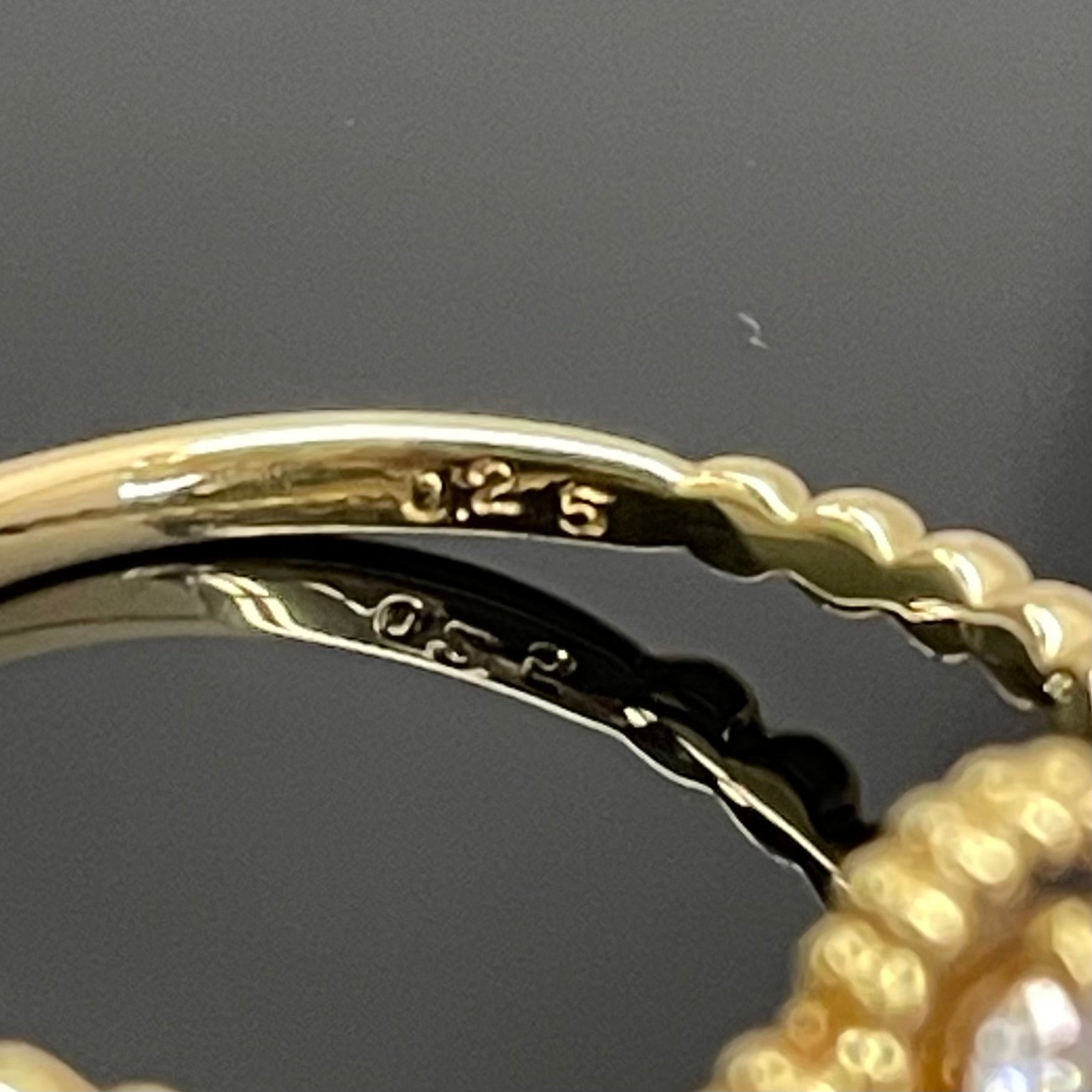 【送料無料】_ ノンブランド _K18ダイヤモンドリング_ FD0.25ct/2.1g _中古品