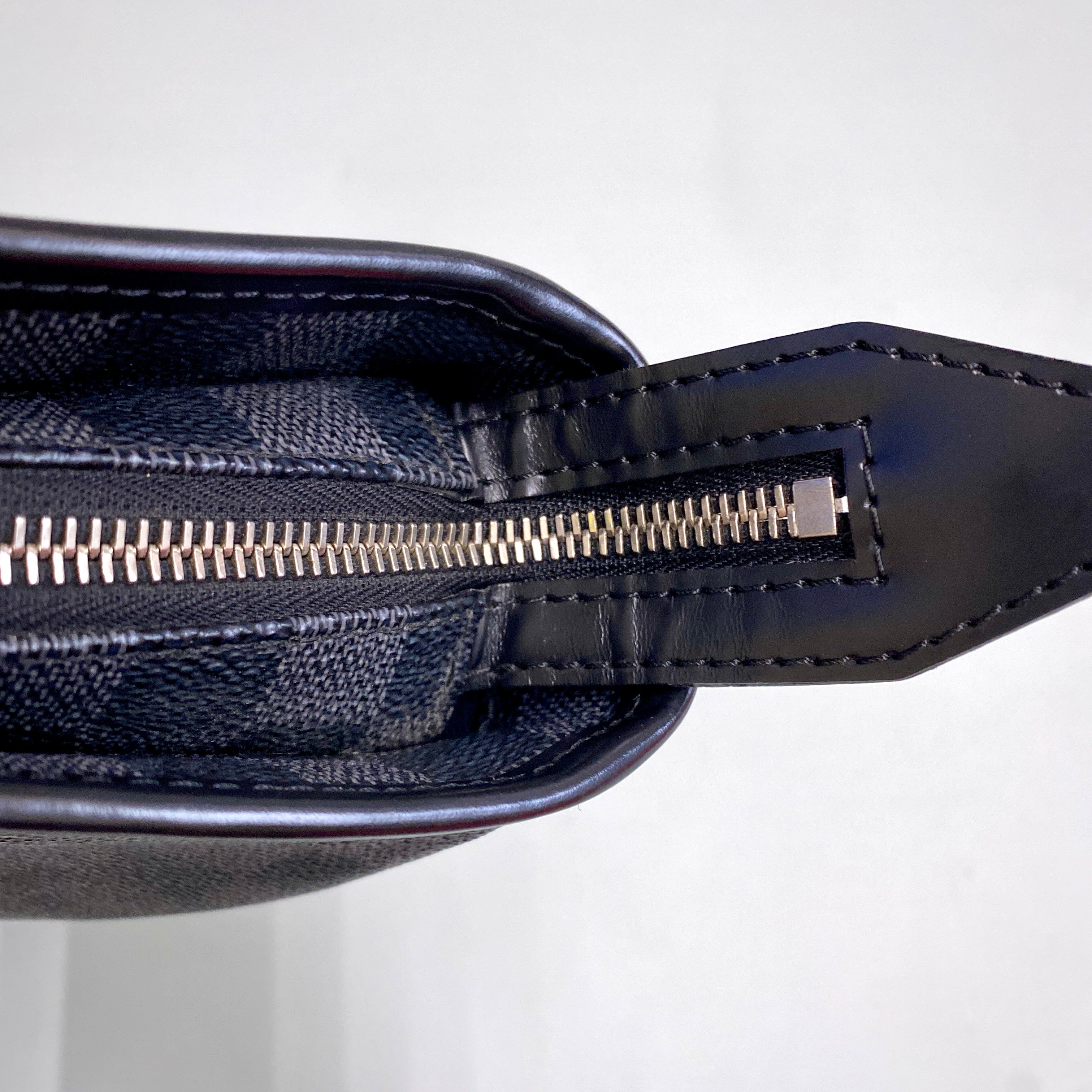 【送料無料】_ LOUIS VUITTON_(ルイヴィトン)_ダミエグラフィット_ タダオPM_ 本体のみ(ショルダーベルト無し)_N41259_ 中古品