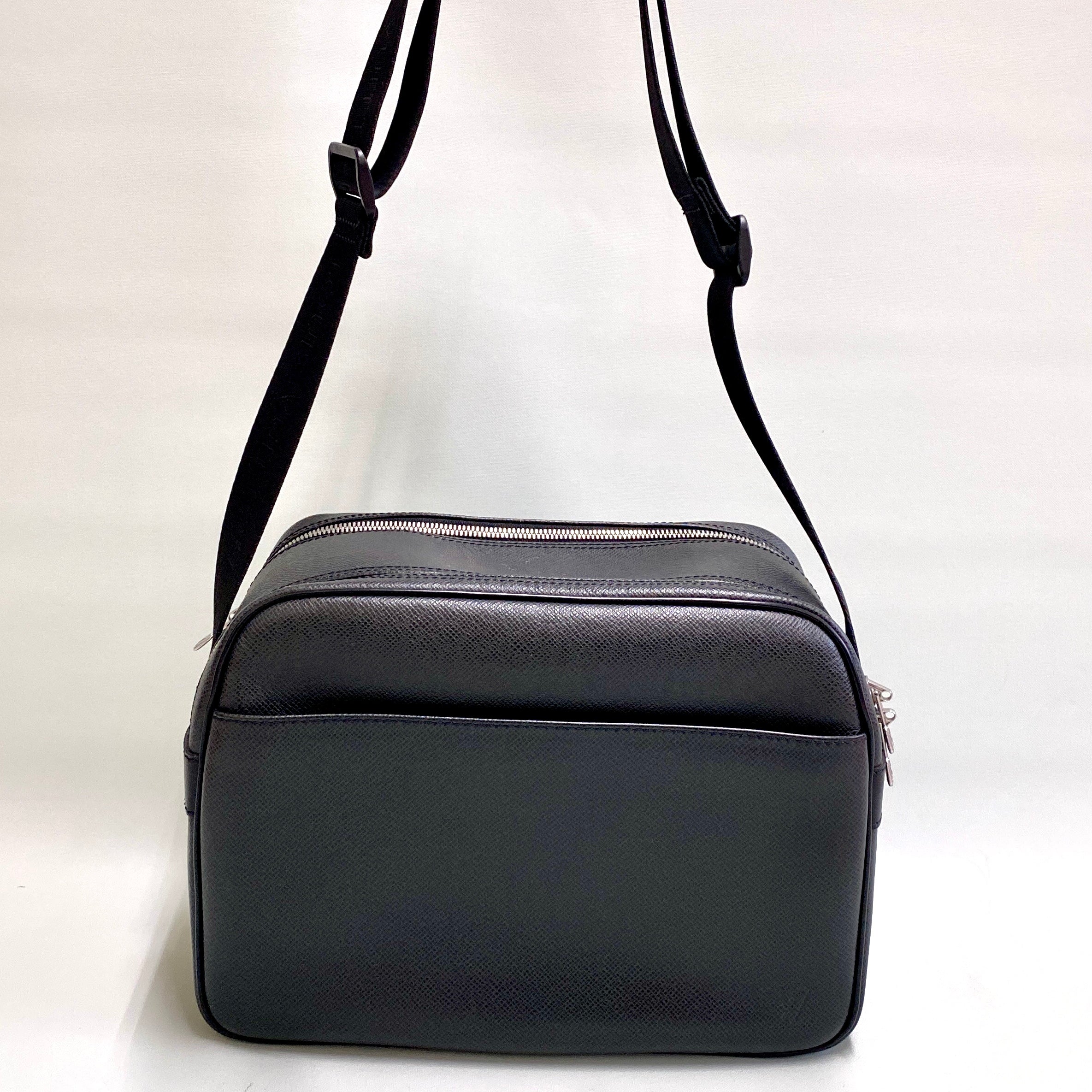 【送料無料】_ LOUIS VUITTON_(ルイヴィトン)_タイガ _リポーター アルドワーズ_ M30152_ 中古品
