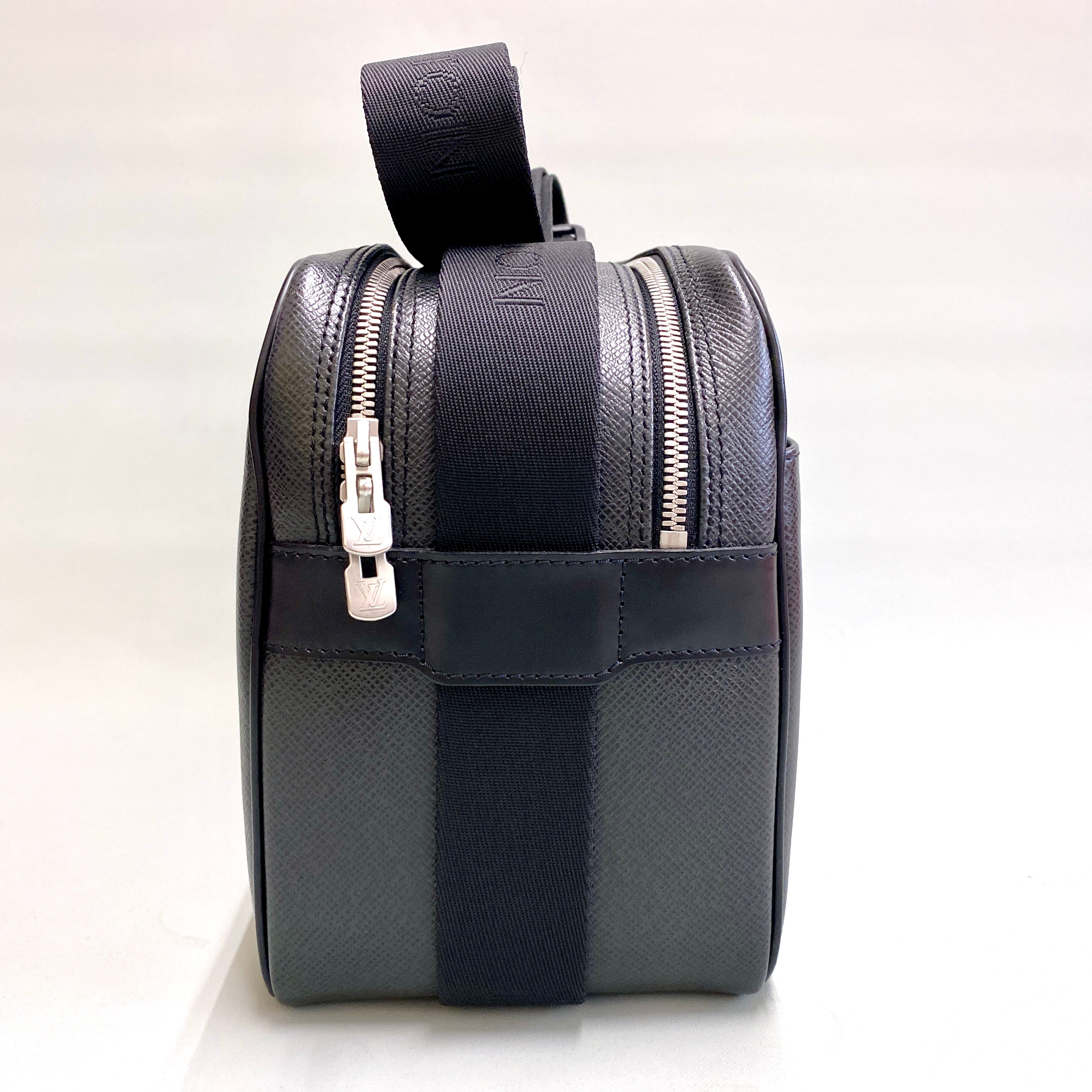 【送料無料】_ LOUIS VUITTON_(ルイヴィトン)_タイガ _リポーター アルドワーズ_ M30152_ 中古品