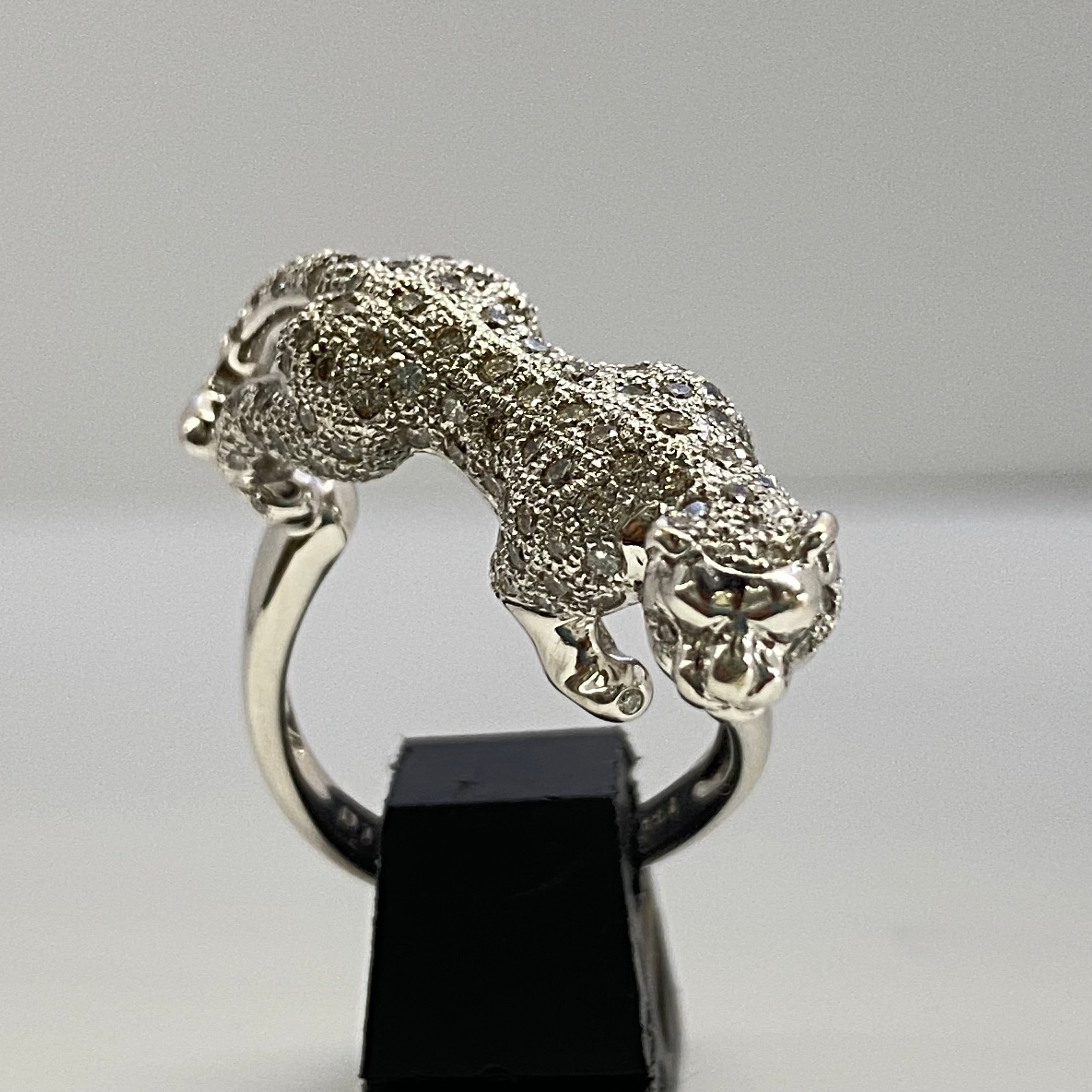 【送料無料】_ ノンブランド_K18WG/FD1.22ct _パンサーモチーフリング_中古品