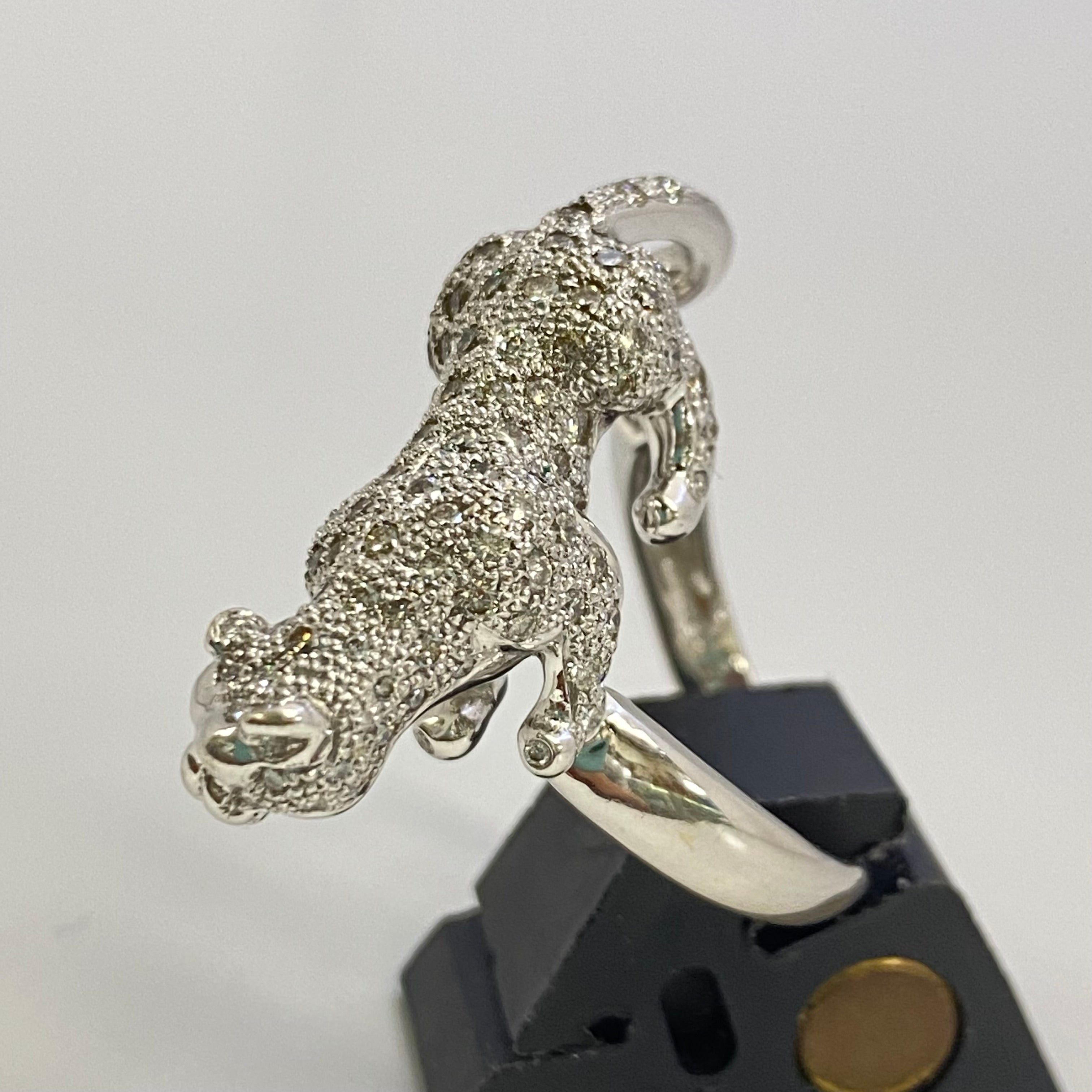 【送料無料】_ ノンブランド_K18WG/FD1.22ct _パンサーモチーフリング_中古品