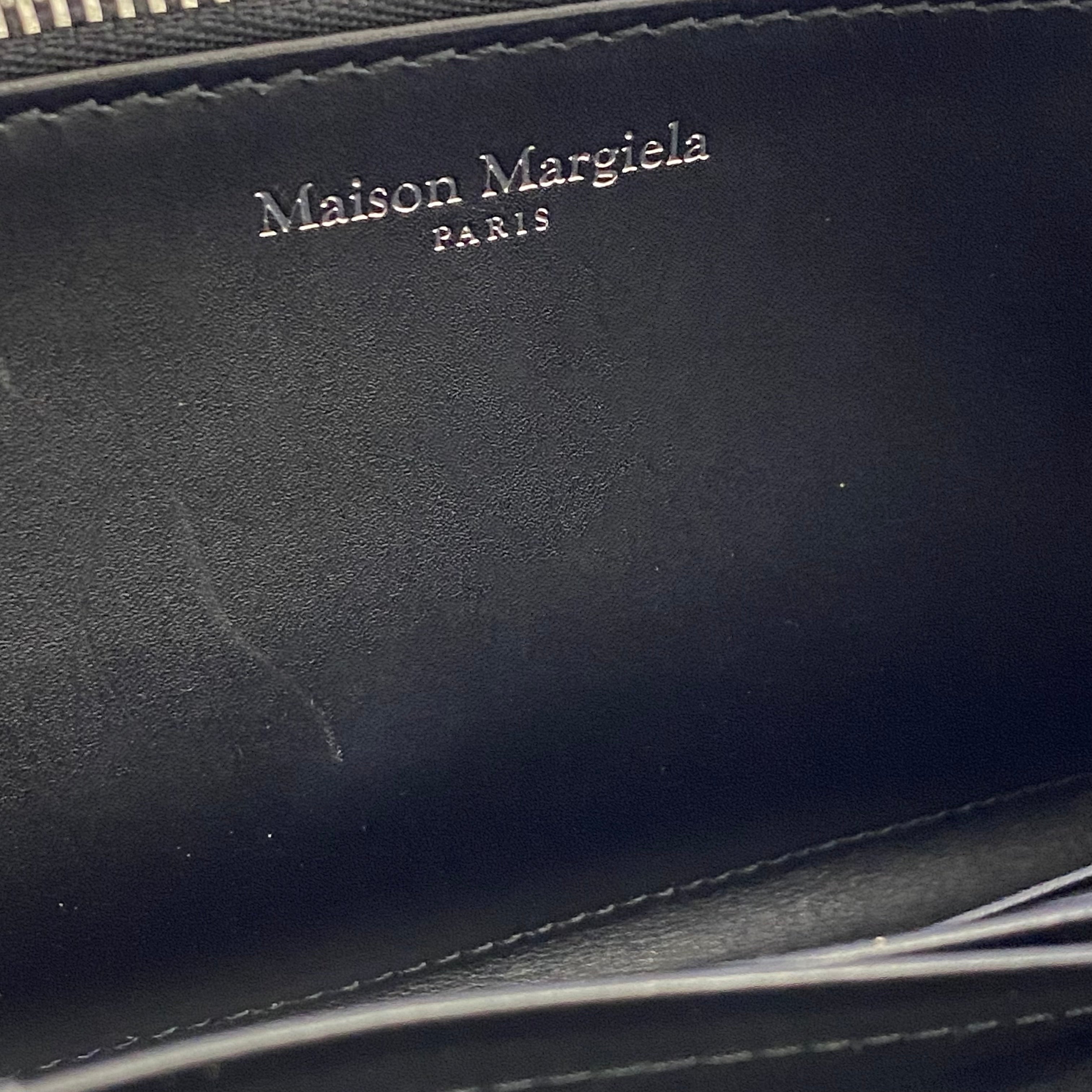 【送料無料】_Maison Margiela_(メゾンマルジェラ)_カーフスキン ブラック_S35UI0431-P2714-T8013_L字ファスナー長財布_中古品