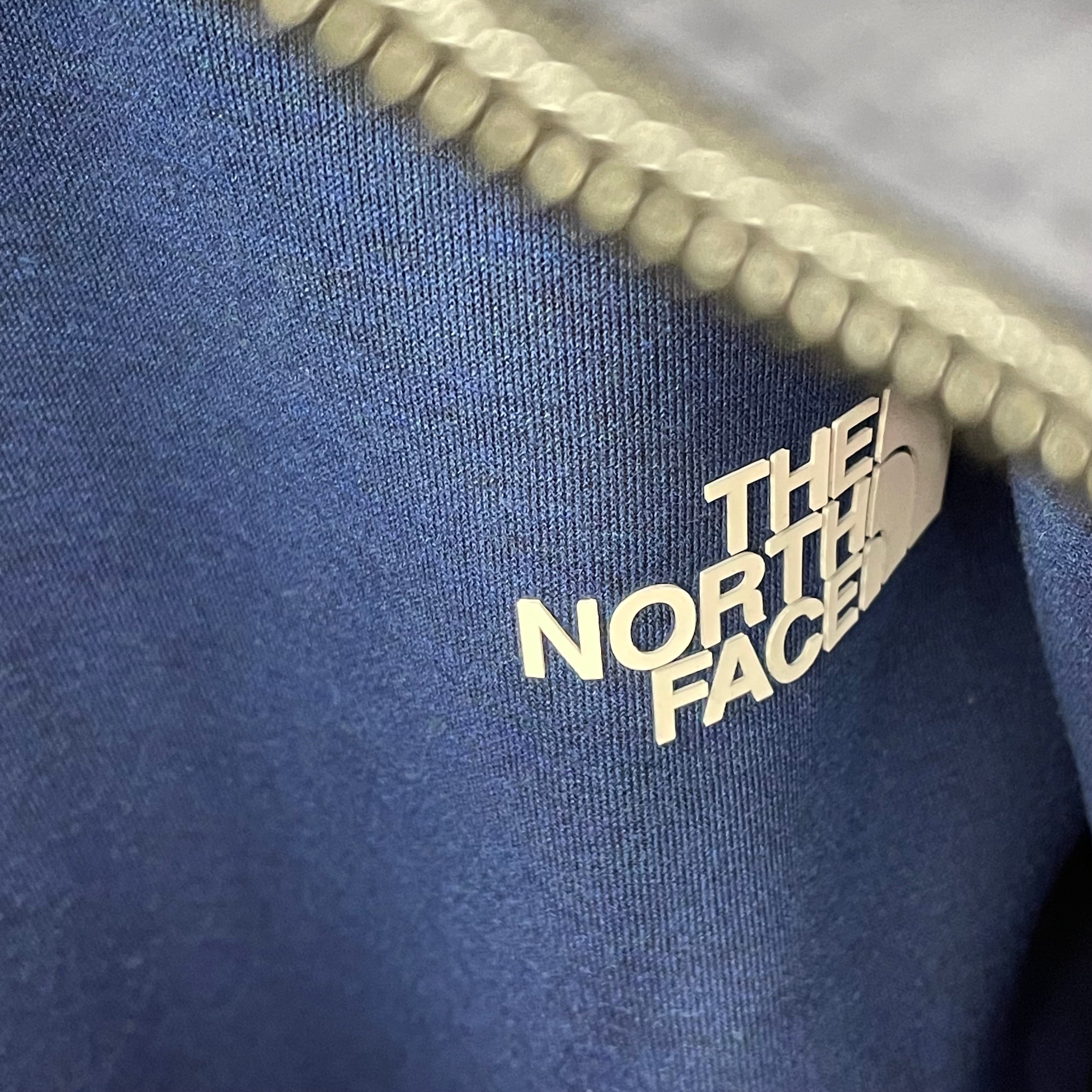 【送料無料】_ THE NORTH FACE_(ザ・ノースフェイス)_リバーシブルテックエアーフーディ(メンズ)_NT62289ネイビーxブルー _Mサイズ 未使用品