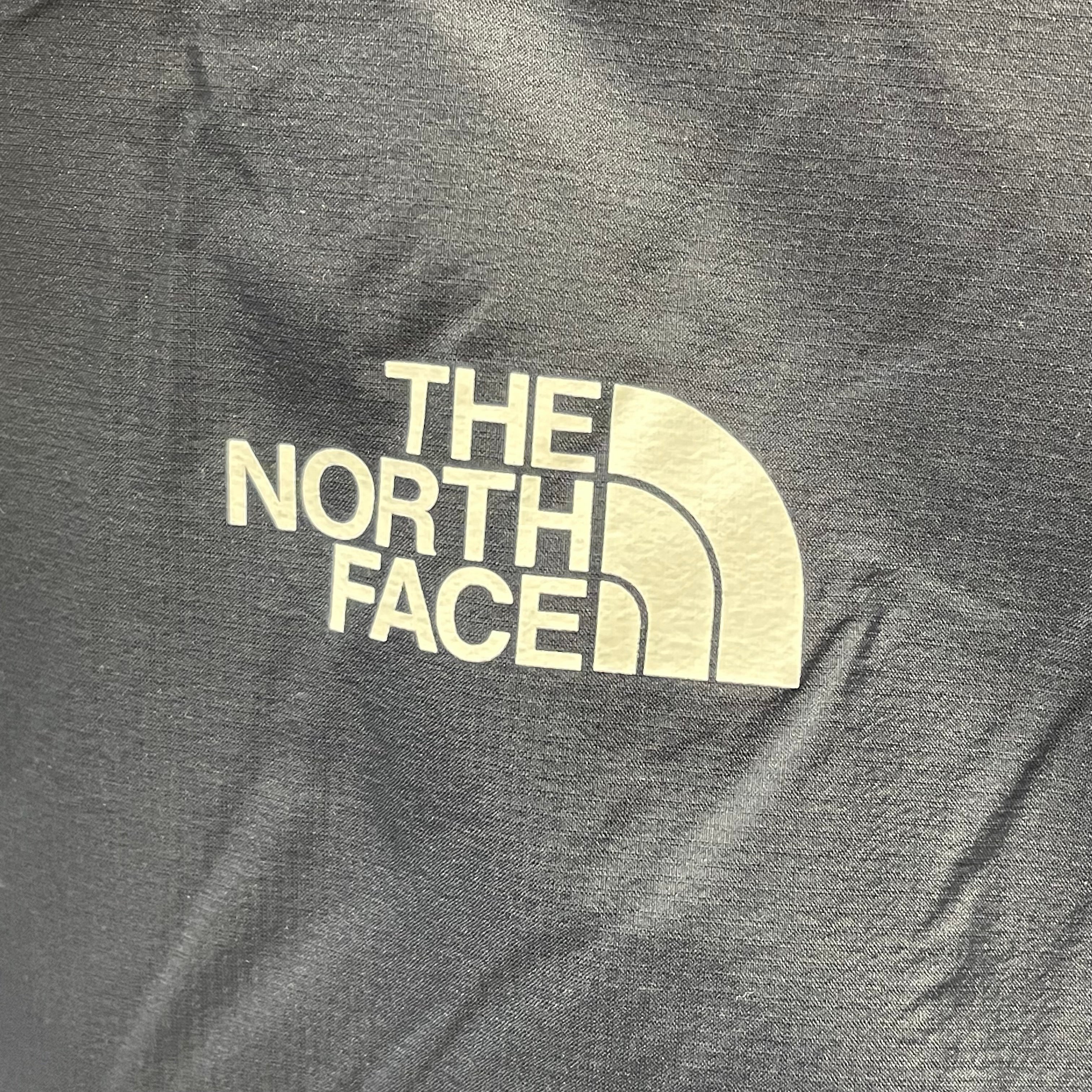 【送料無料】_ THE NORTH FACE_(ザ・ノースフェイス)_リバーシブルテックエアーフーディ(メンズ)_NT62289ネイビーxブルー _Mサイズ 未使用品