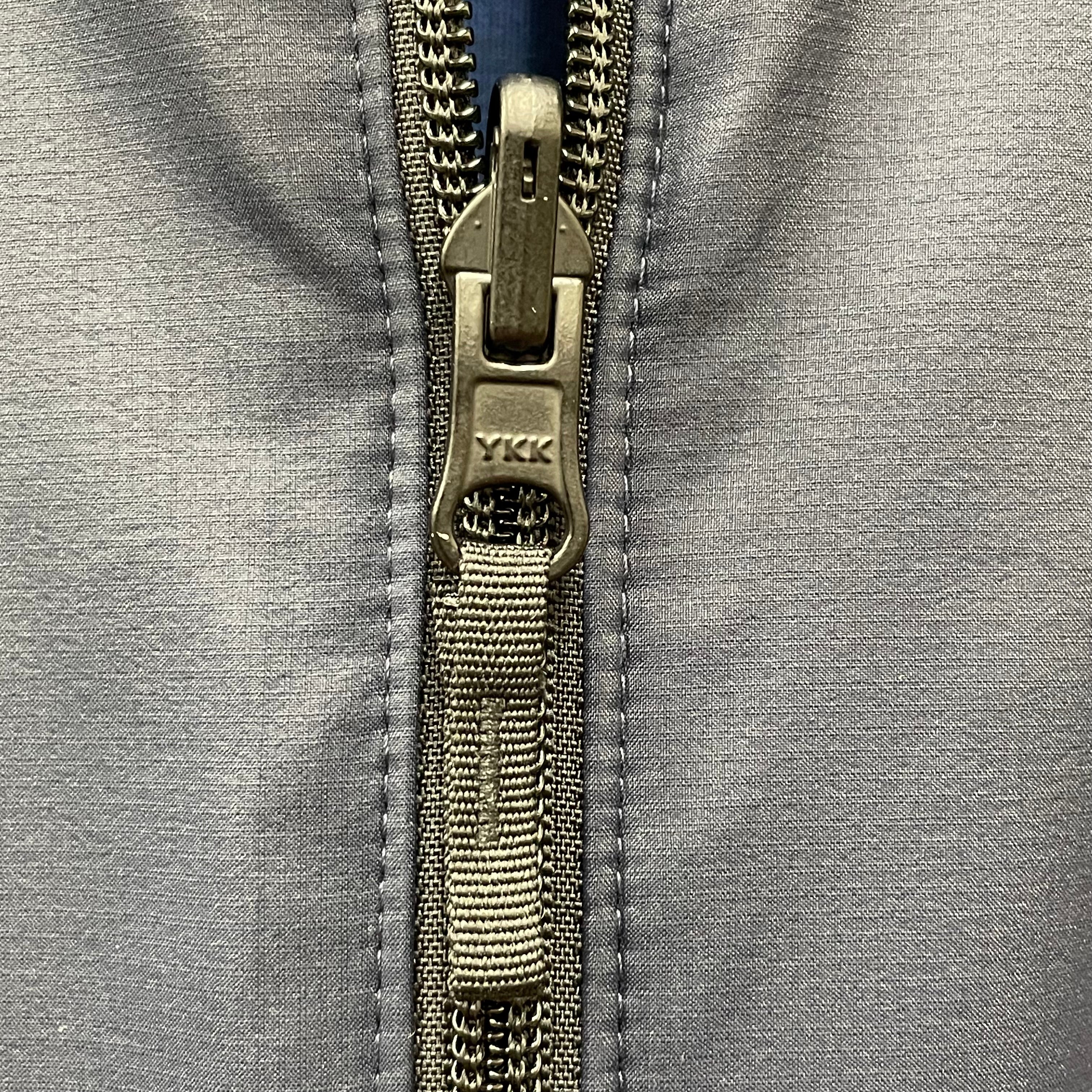 【送料無料】_ THE NORTH FACE_(ザ・ノースフェイス)_リバーシブルテックエアーフーディ(メンズ)_NT62289ネイビーxブルー _Mサイズ 未使用品