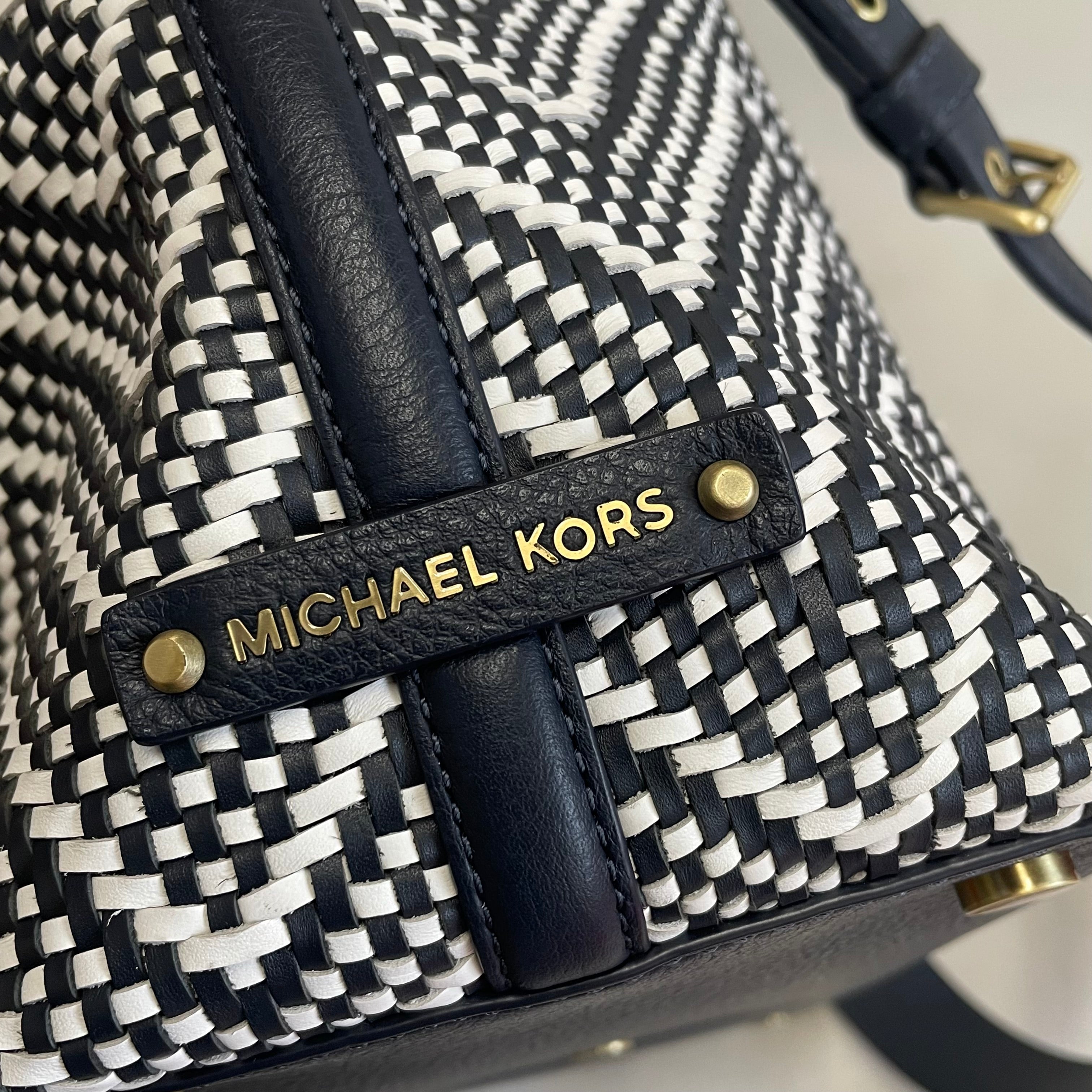 【送料無料】_ MICHAEL KORS_(マイケルコース)_2WAYバッグ _BROOKLYN LARGE _WOVEN LEATHER SATCHEL _中古品