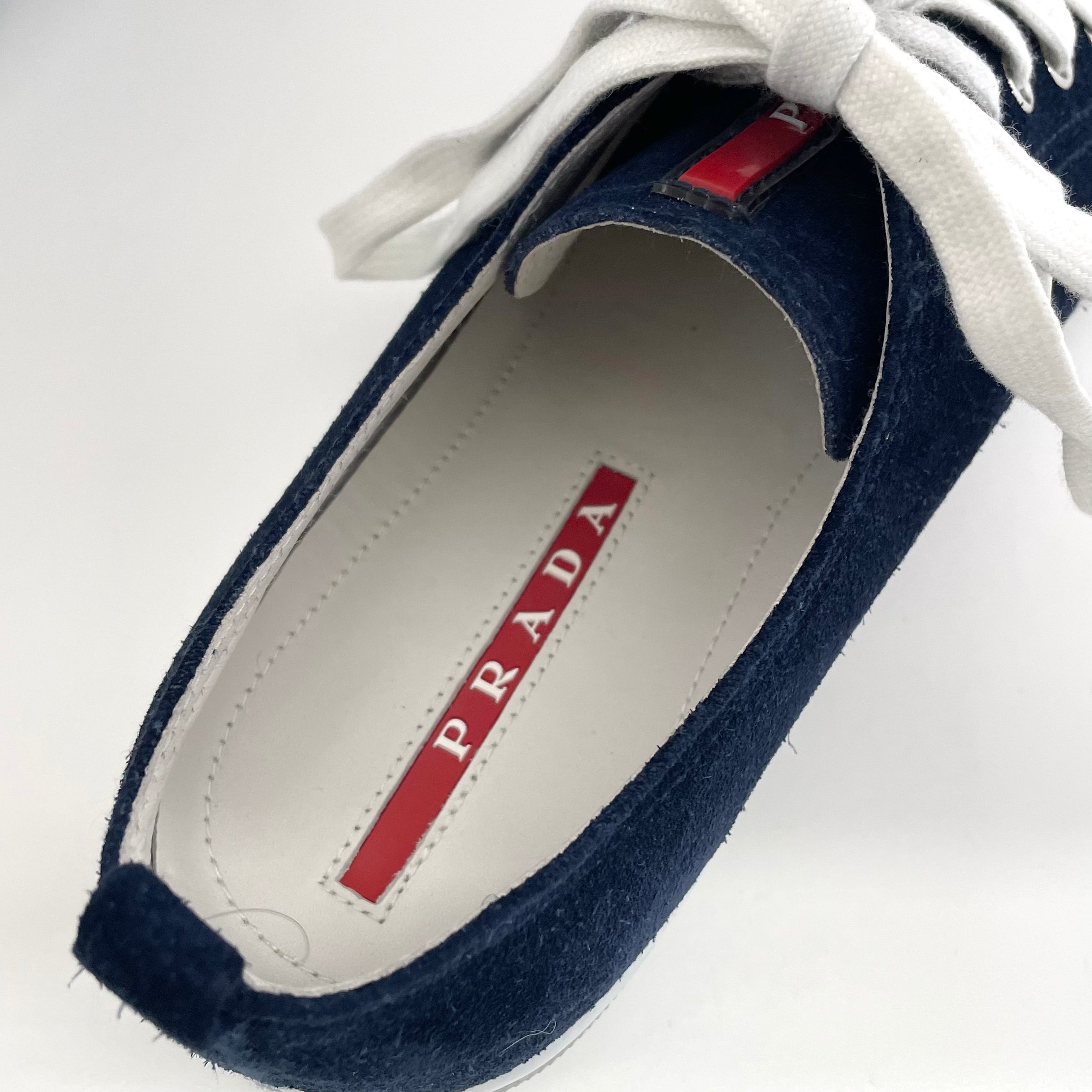 【送料無料】_ PRADA_(プラダ)_ローカット スエードスニーカー _4E2550ネイビー _サイズ7 1/2 26.5cm_ 未使用品