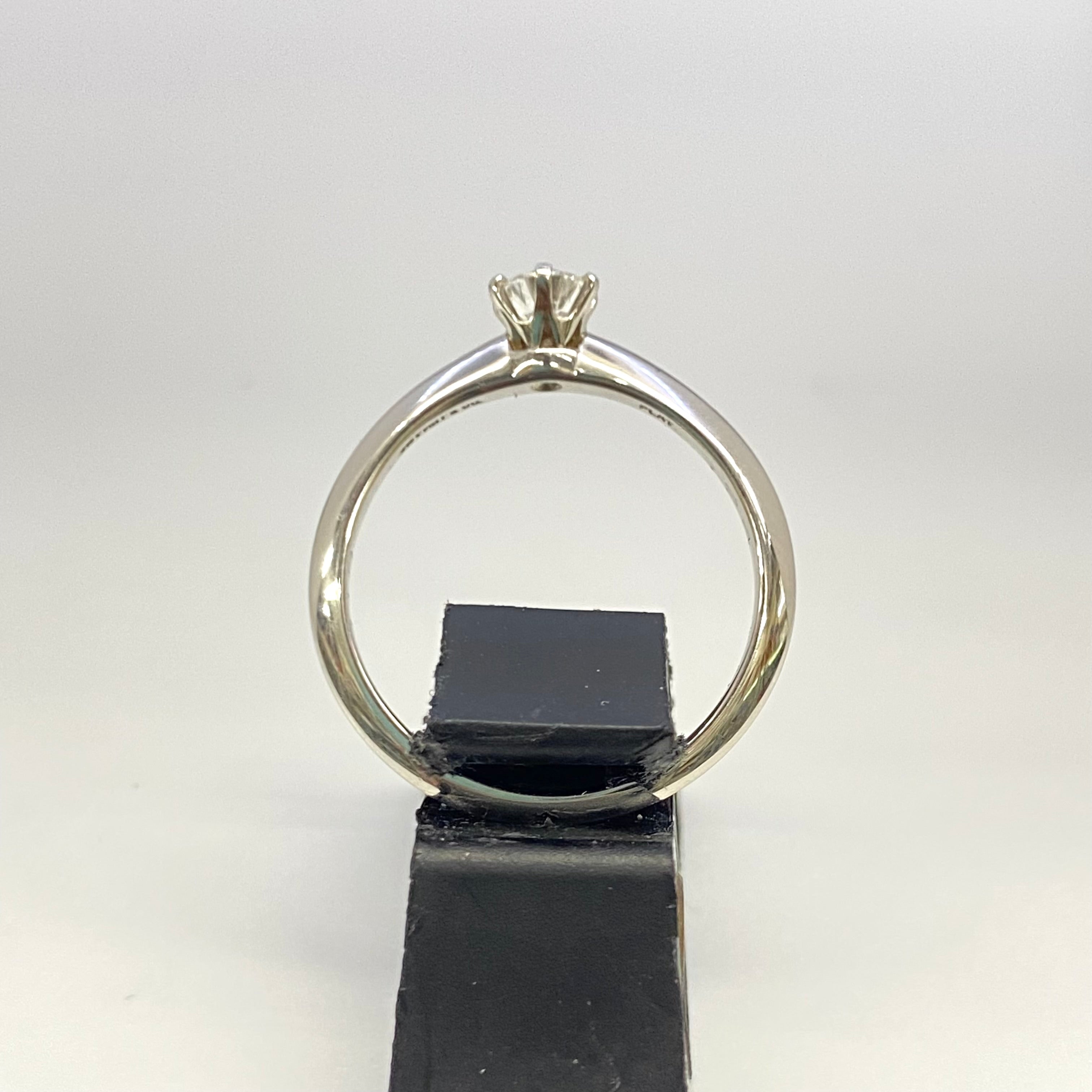 【送料無料】_TIFFANY &Co(ティファニー)_ソリティア ダイヤモンドリング_PLAT D0.24ct 2.7g_中古品
