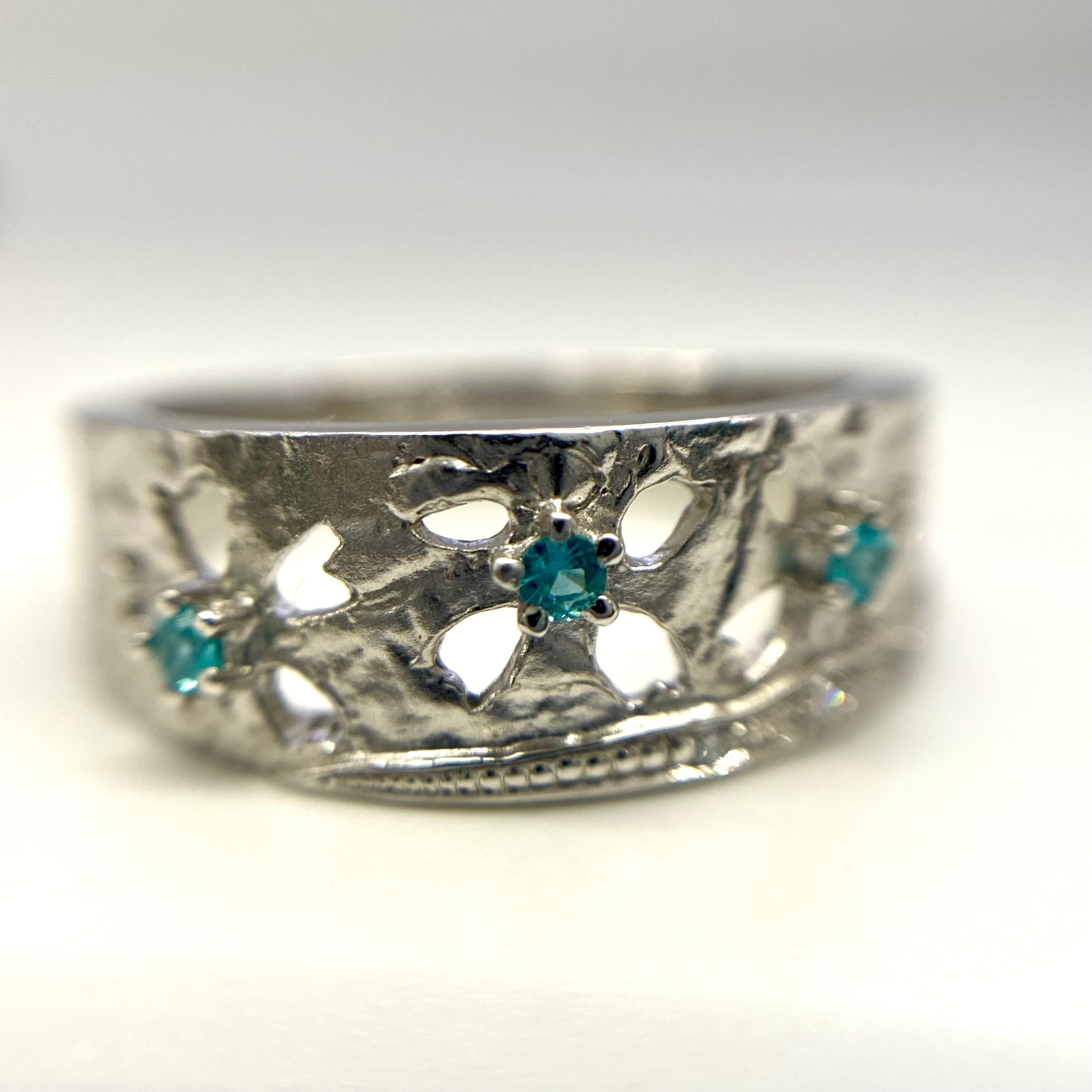 【送料無料】_水野薫子 作家ジュエリー_K18WG FD0.03ct 色石0.06ct_彫金 花びらモチーフ_リング 5.2g_中古品