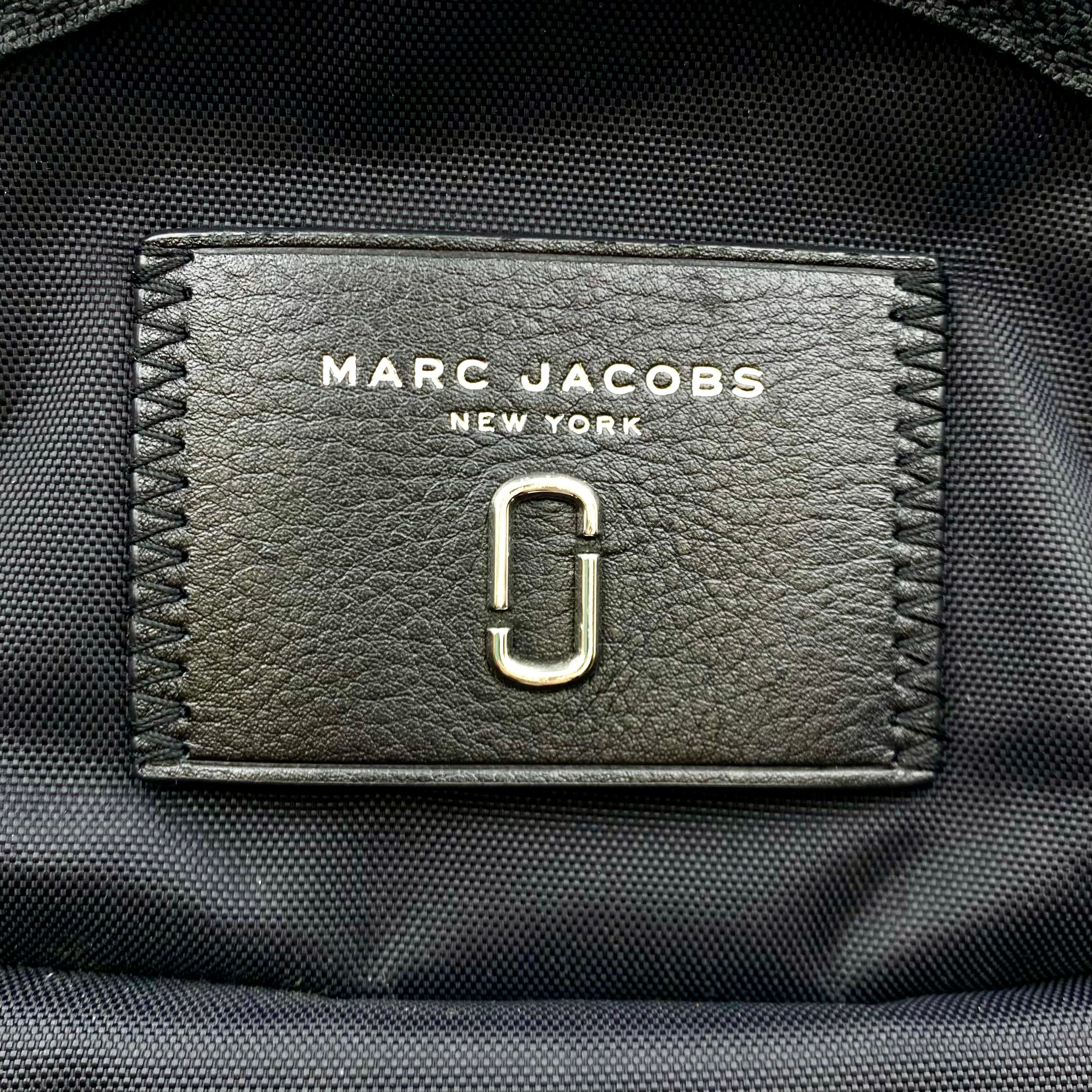 【送料無料】_ MARC JACOBS_(マークジェイコブス)_ リュックサック_ M0012702 黒 _中古品