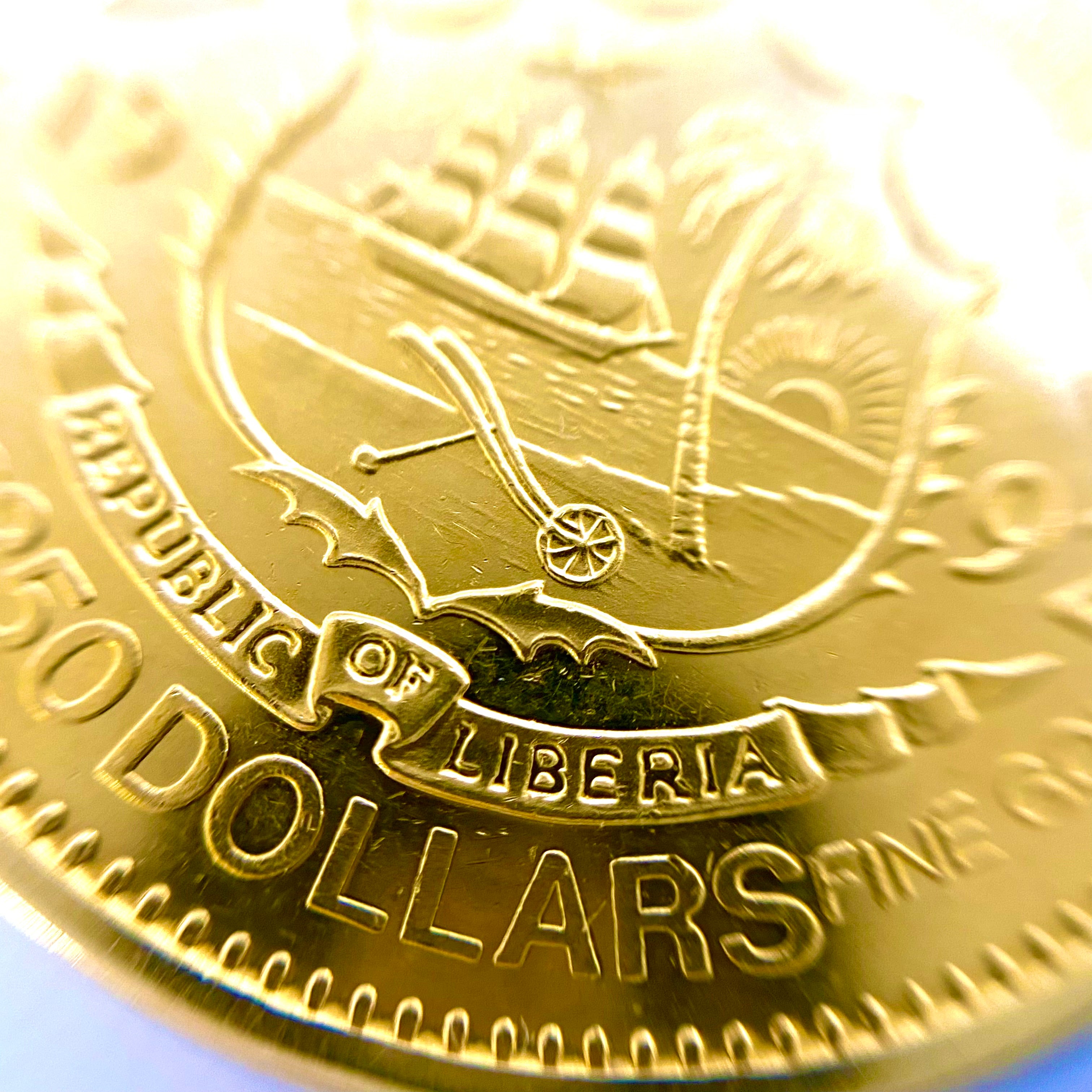 【送料無料】_ F1アイルトンセナ_1/2OZ 純金コイン_ペンダントトップ _総重量18.1g_中古品