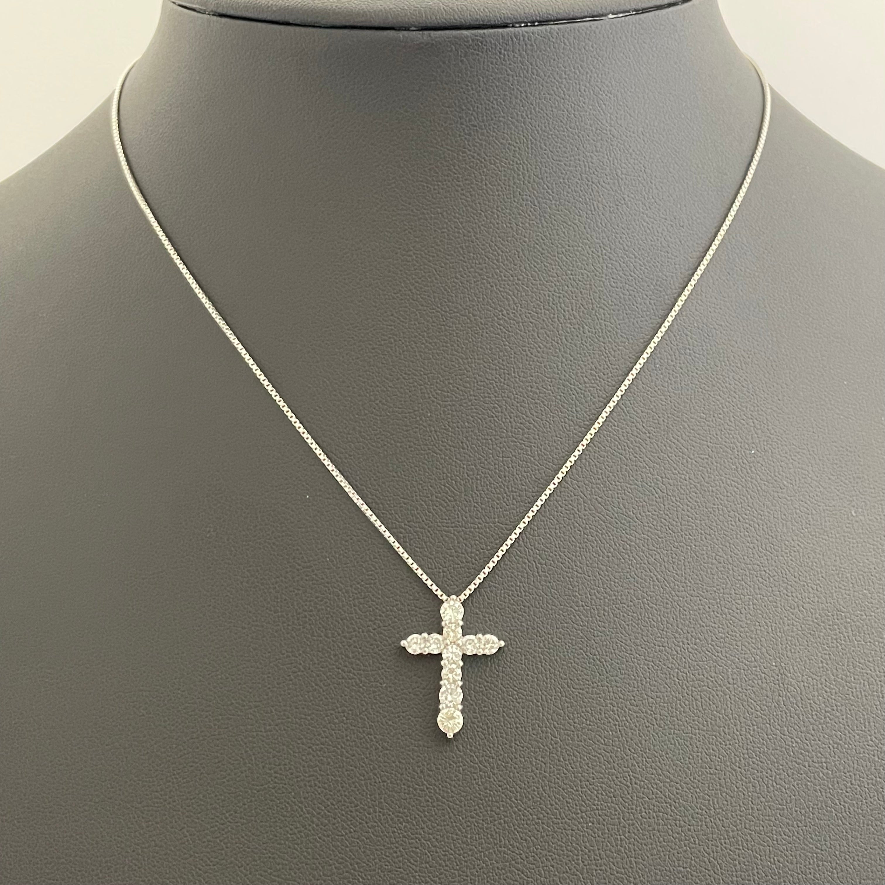 ノンブランド _ダイヤモンドクロス _ペンダントネックレス _Pt900/850 FD1.0ct 6.3g _中古品