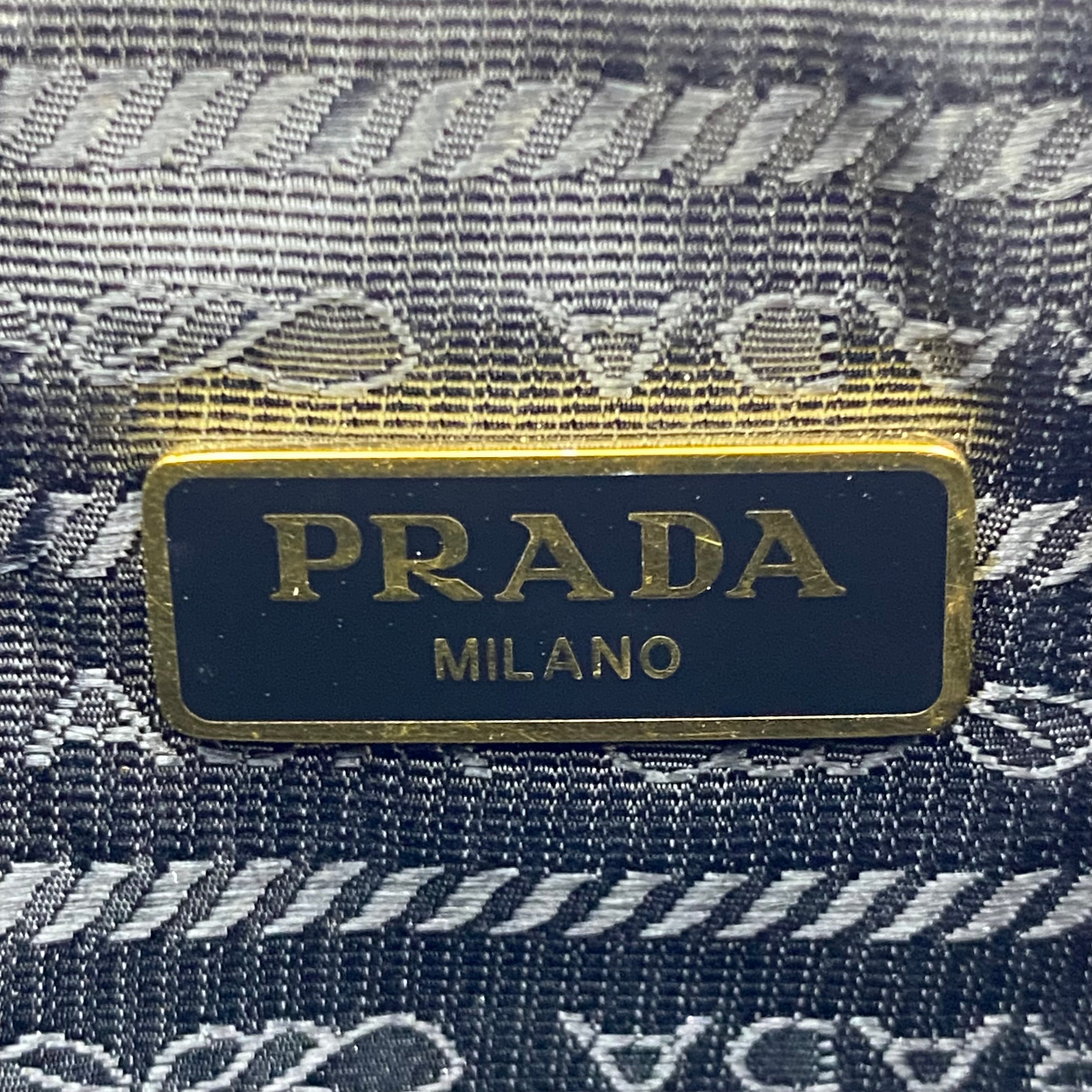 【送料無料】_PRADA_(プラダ)_1BC204_サフィアーノ レザー 黒_ミニバッグ ショルダーバッグ_中古品