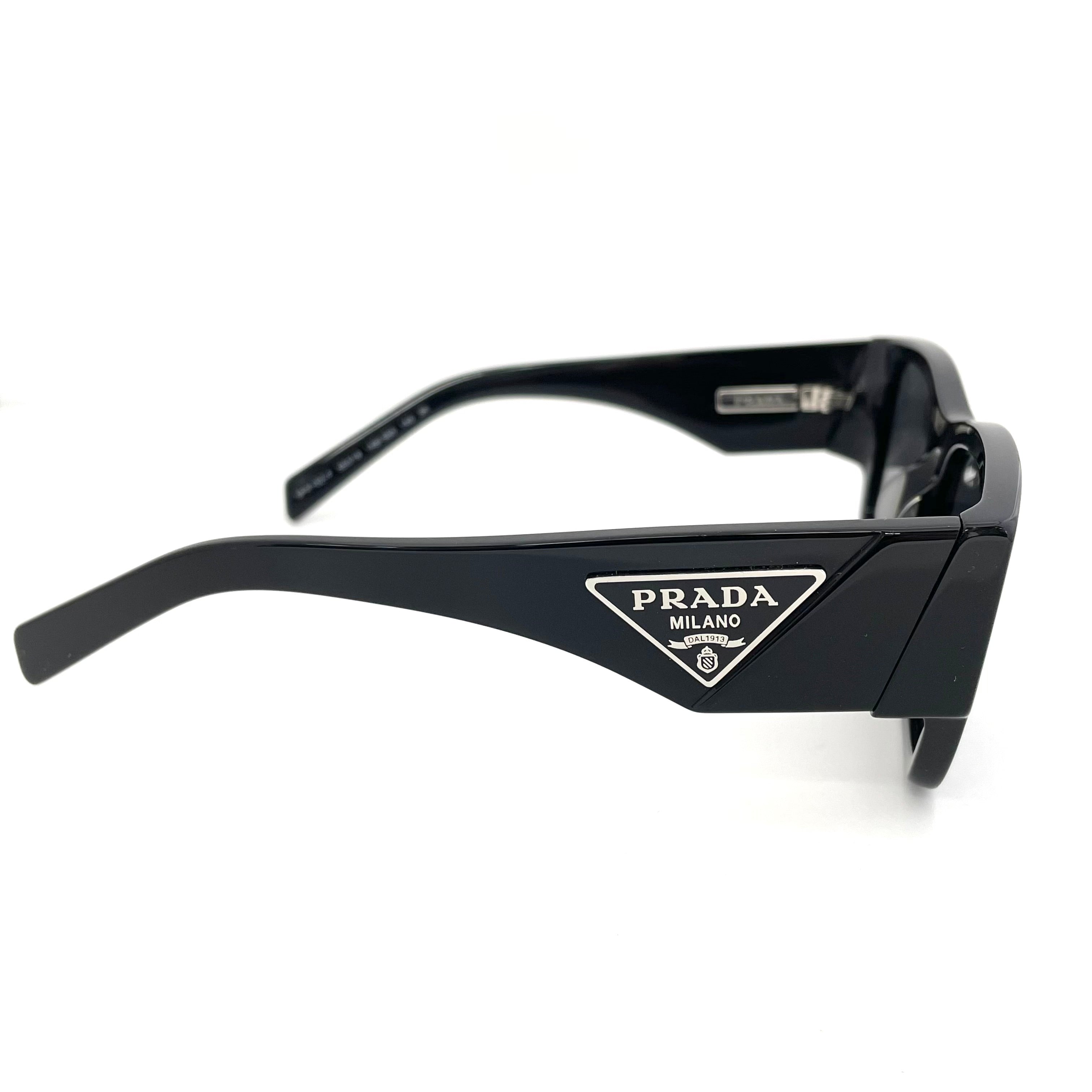 【送料無料】_ PRADA_(プラダ)_トライアングルロゴ サングラス_ SPR10Z_ 中古品