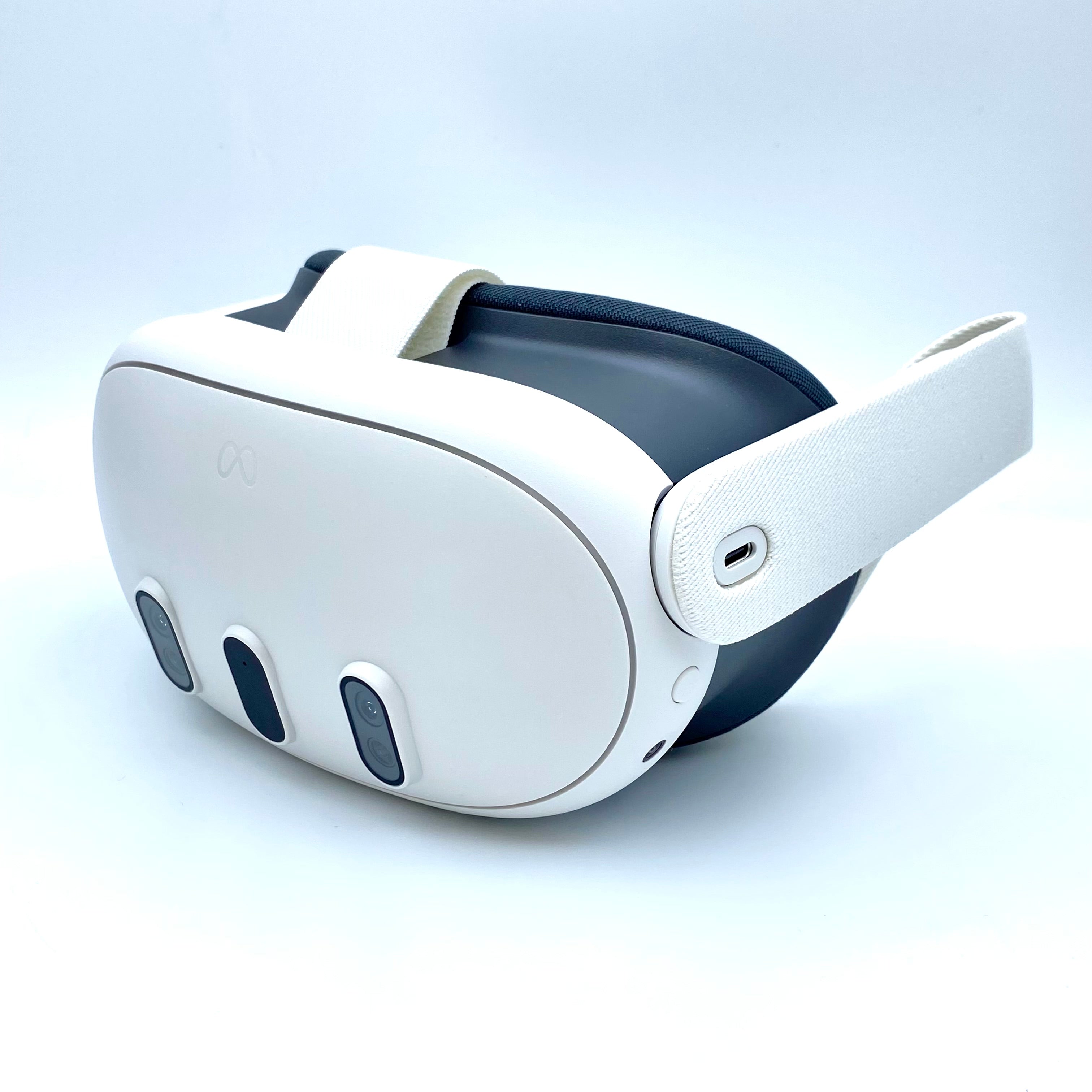 【送料無料】_Meta Quest 3_メタ クエスト 3_891-01223-01 512GB_別売オールインワン充電ドック付き_VRヘッドセット_中古品