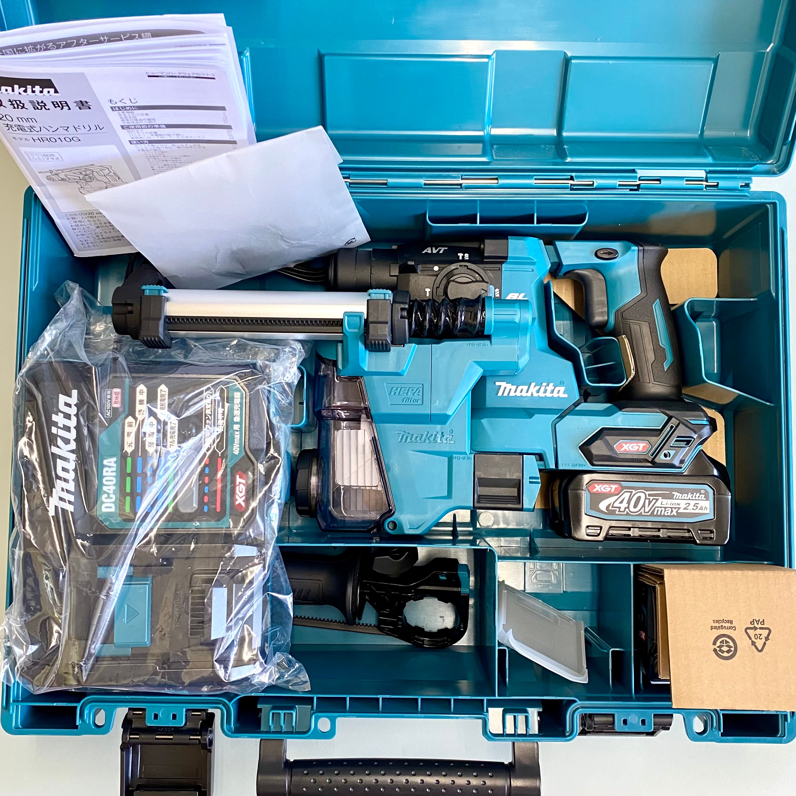 makita_(マキタ)_充電式ハンマドリル_HR010GRDXV_充電器/バッテリ2個付き_未使用品