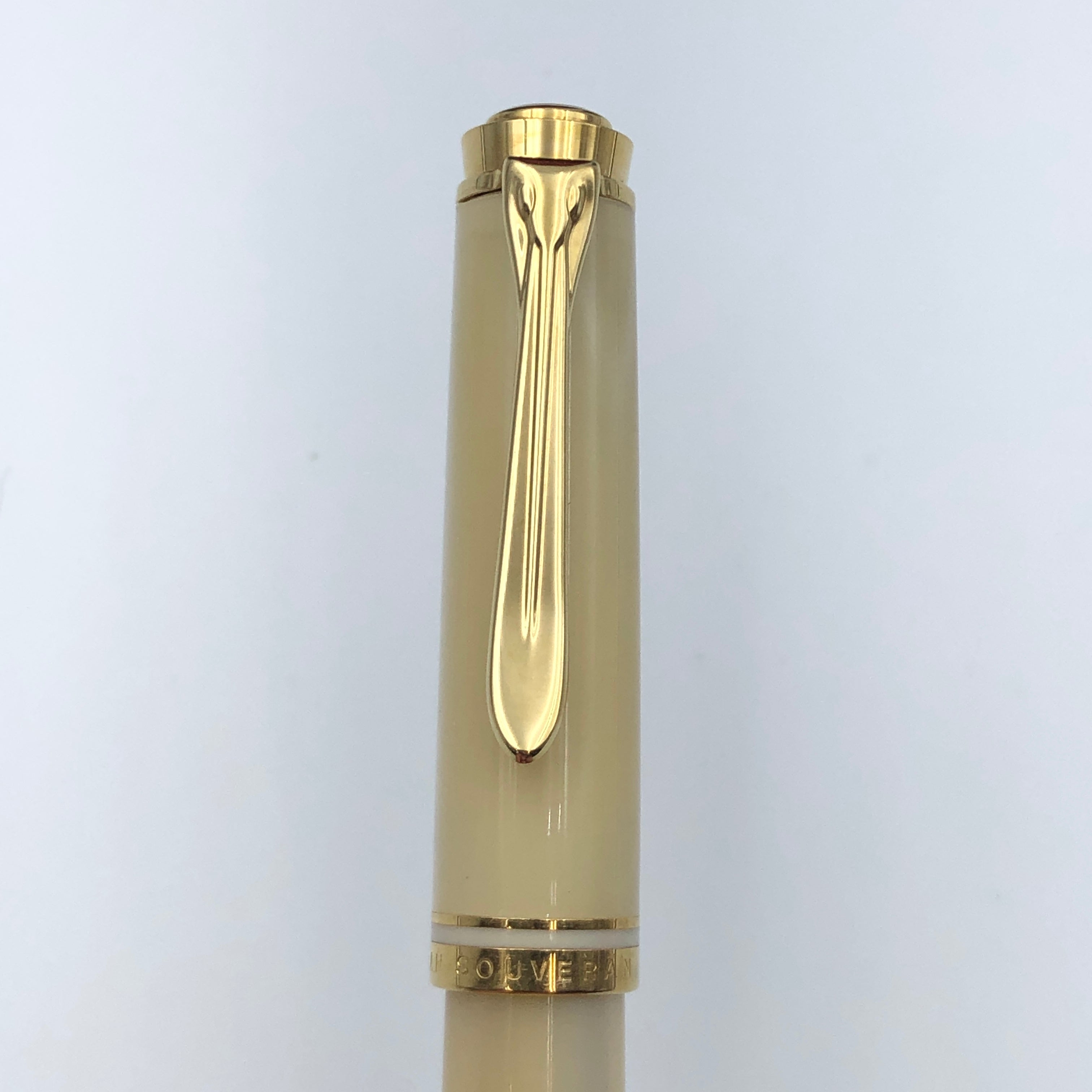 【送料無料】_Pelikan _(ペリカン)_万年筆 M320_ スーベレーン パールホワイト 特別生産品 _14C-585 F GERMANY _中古品