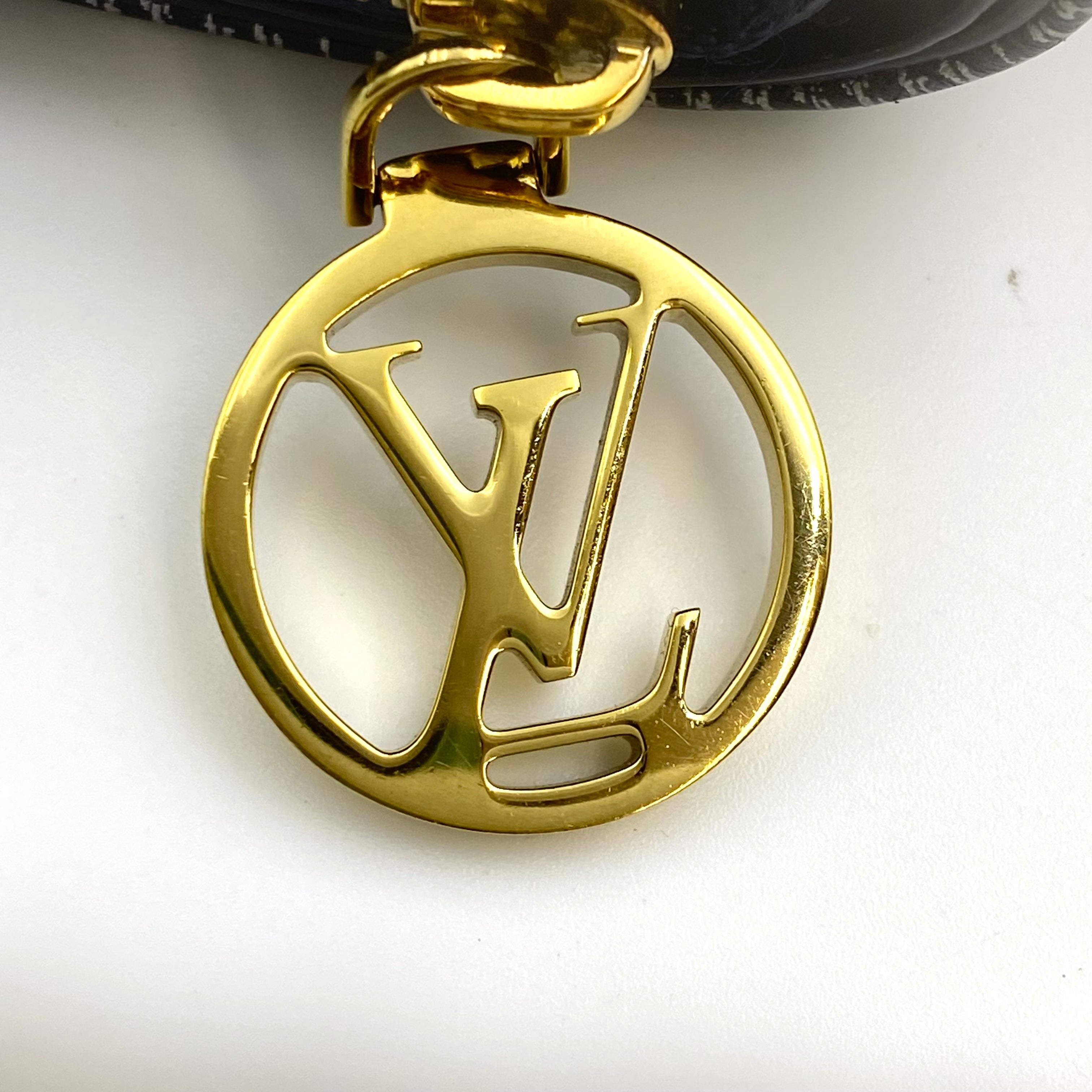 【送料無料】_LOUIS VUITTON_(ルイヴィトン)_ポルトフォイユ・ルー_M82525 ネイビー_中古品