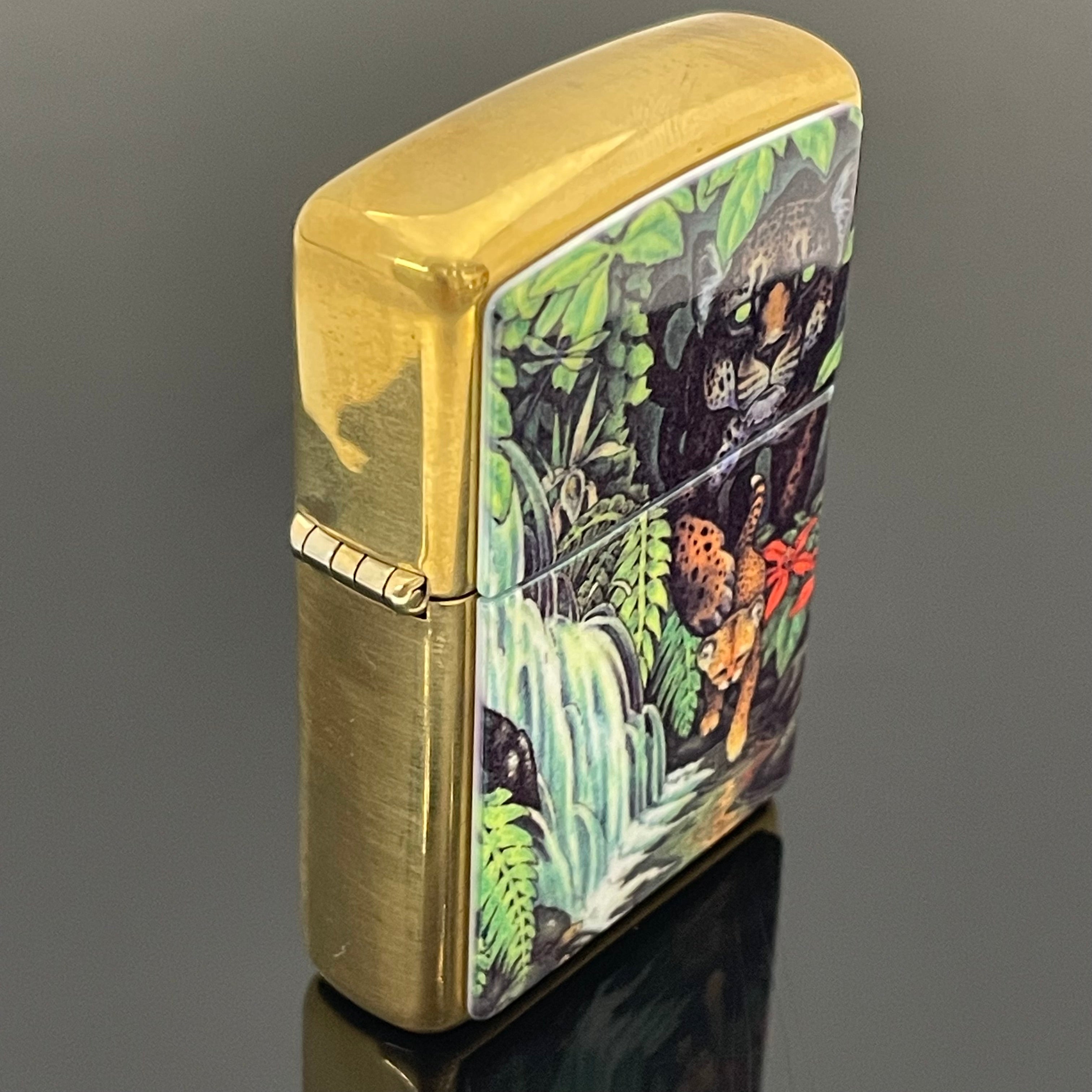 【送料無料】_ Zippo_(ジッポ)_オイルライター _MYSTERIES OF THE_ FOREST_ 未使用品