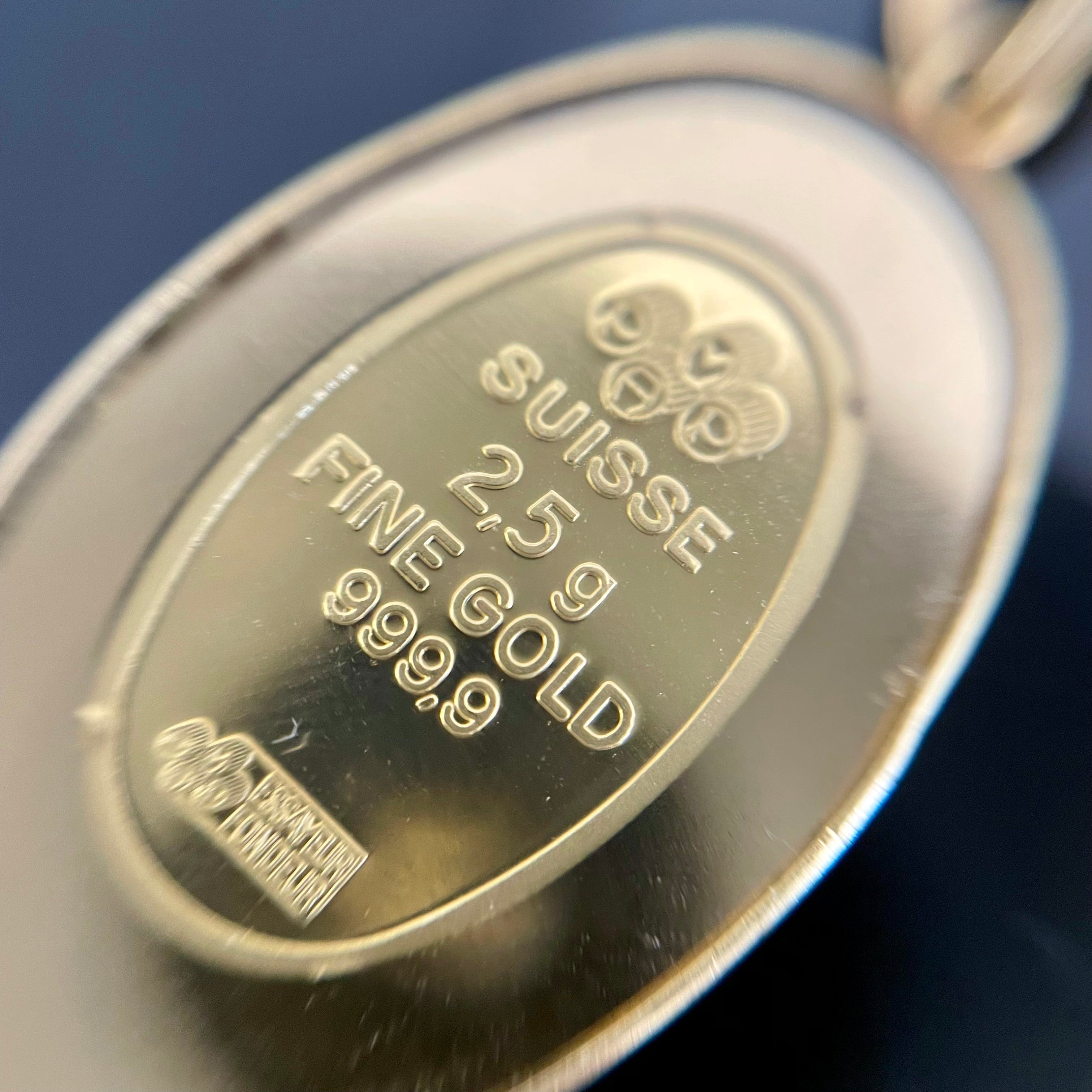 【送料無料】_ ノンブランド _PAMP社製マリアコイン_ 純金2.5g/枠K18付_ペンダントトップ _中古品