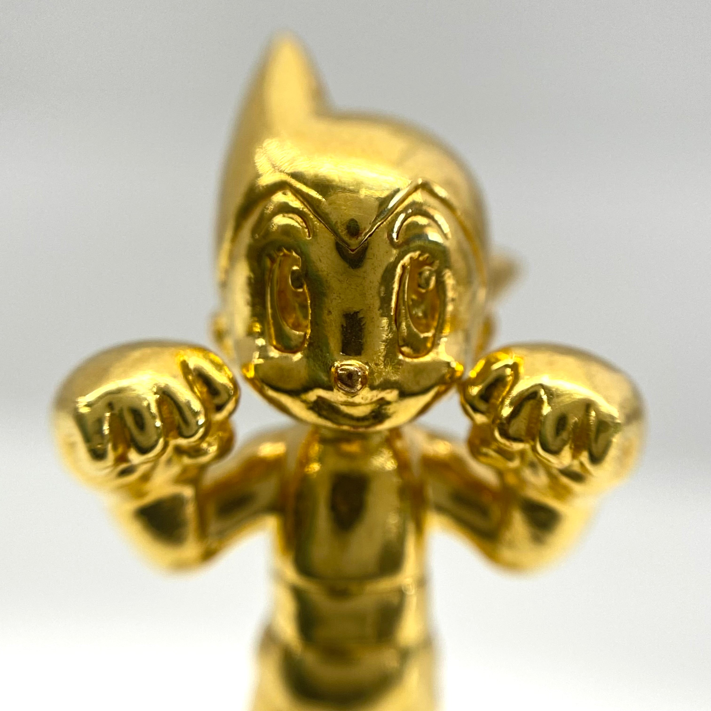 【送料無料】手塚プロダクション_手塚治虫 生誕90周年記念_鉄腕アトム K24 純金フィギュア_90体限定 ディスプレイフレーム付き_中古品