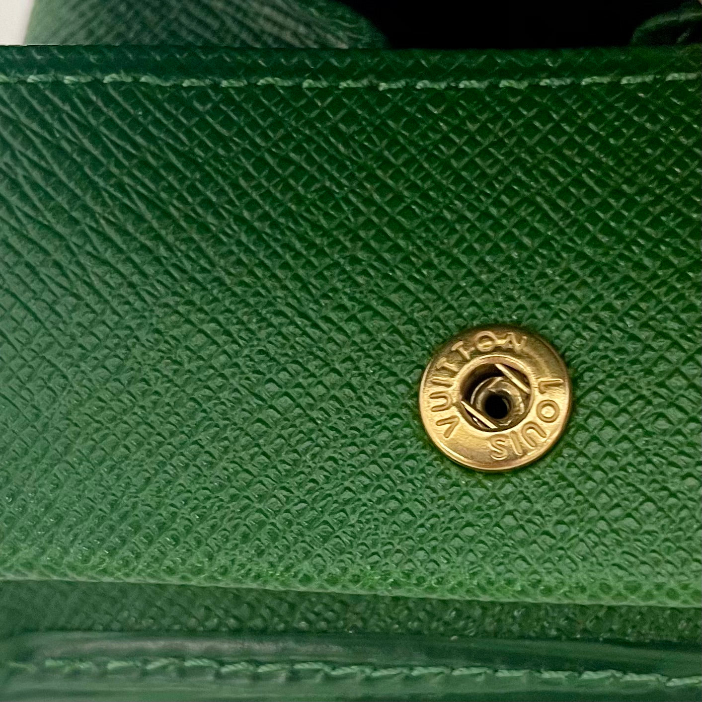 【送料無料】_ LOUIS VUITTON_(ルイヴィトン)_ポルトモネ ボワット _エピ ボルネオグリーン_コインケース M63694 _中古品