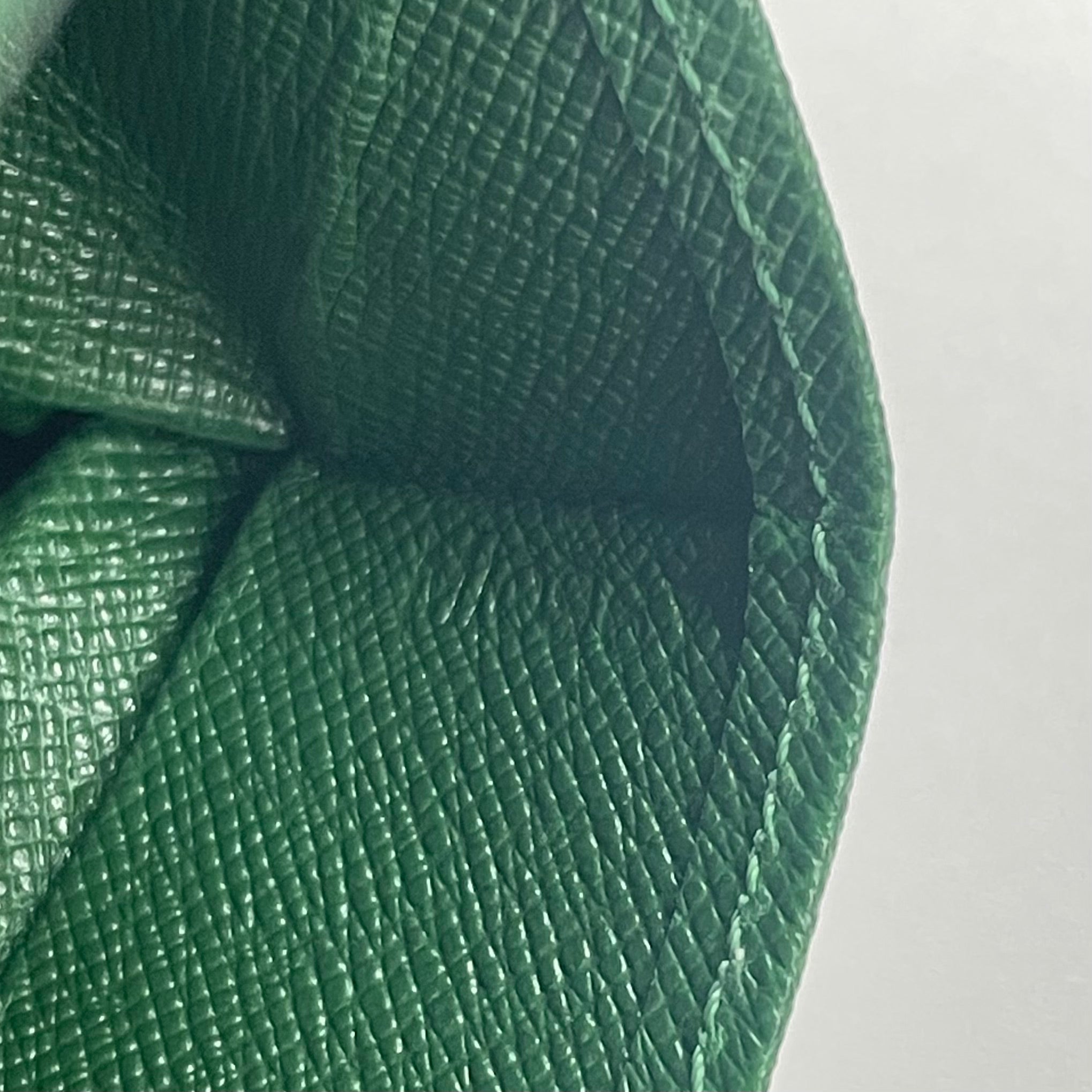 【送料無料】_ LOUIS VUITTON_(ルイヴィトン)_ポルトモネ ボワット _エピ ボルネオグリーン_コインケース M63694 _中古品