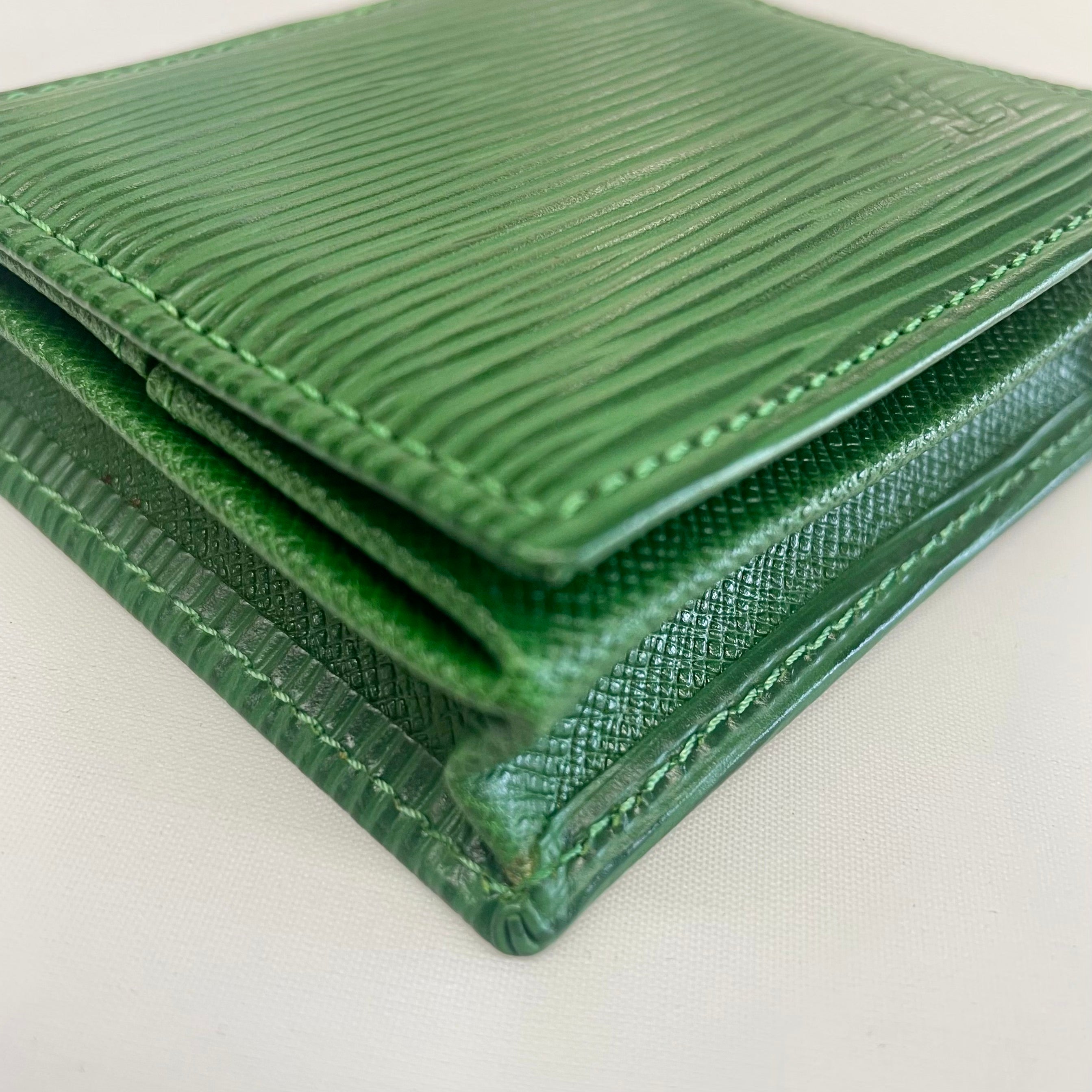 【送料無料】_ LOUIS VUITTON_(ルイヴィトン)_ポルトモネ ボワット _エピ ボルネオグリーン_コインケース M63694 _中古品