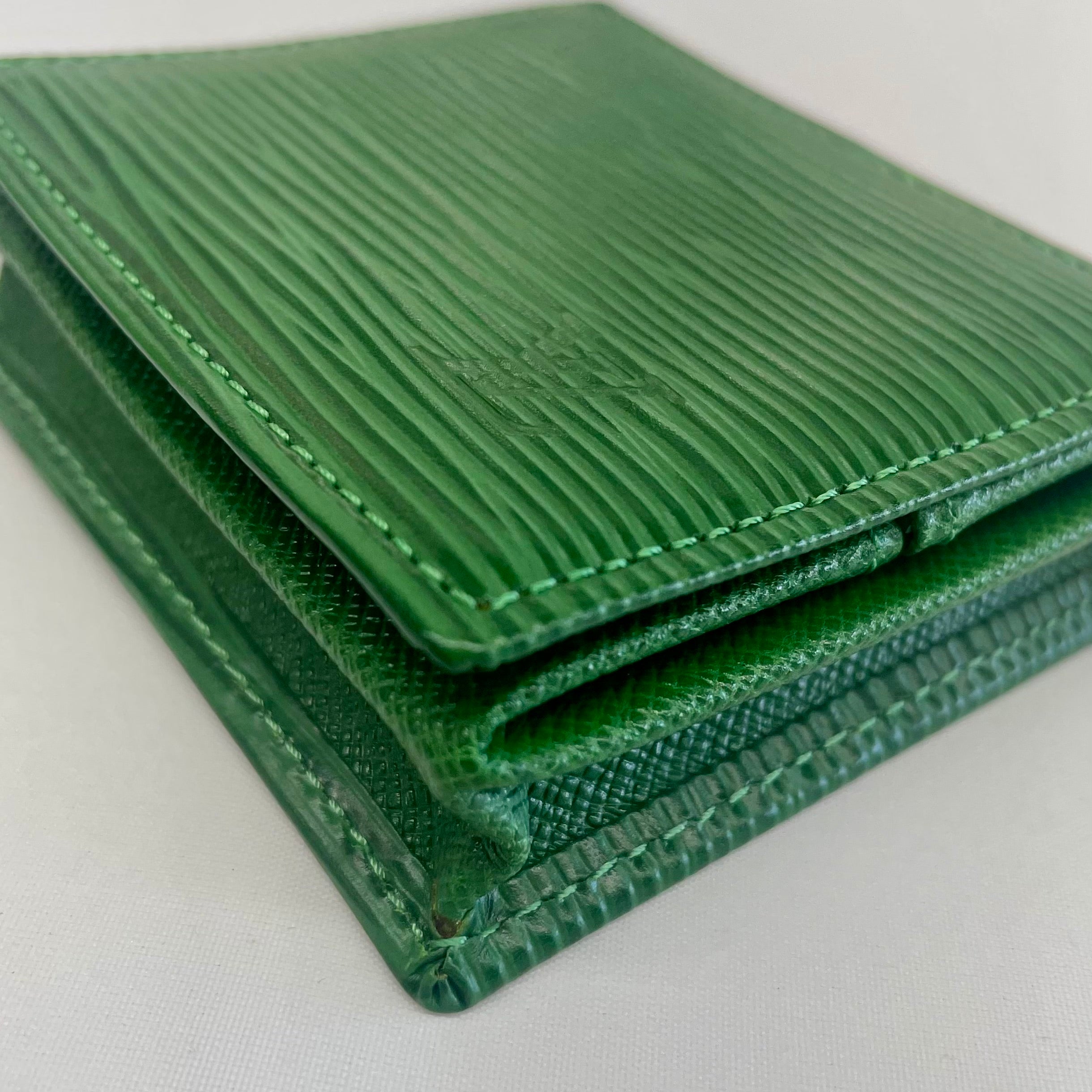 【送料無料】_ LOUIS VUITTON_(ルイヴィトン)_ポルトモネ ボワット _エピ ボルネオグリーン_コインケース M63694 _中古品