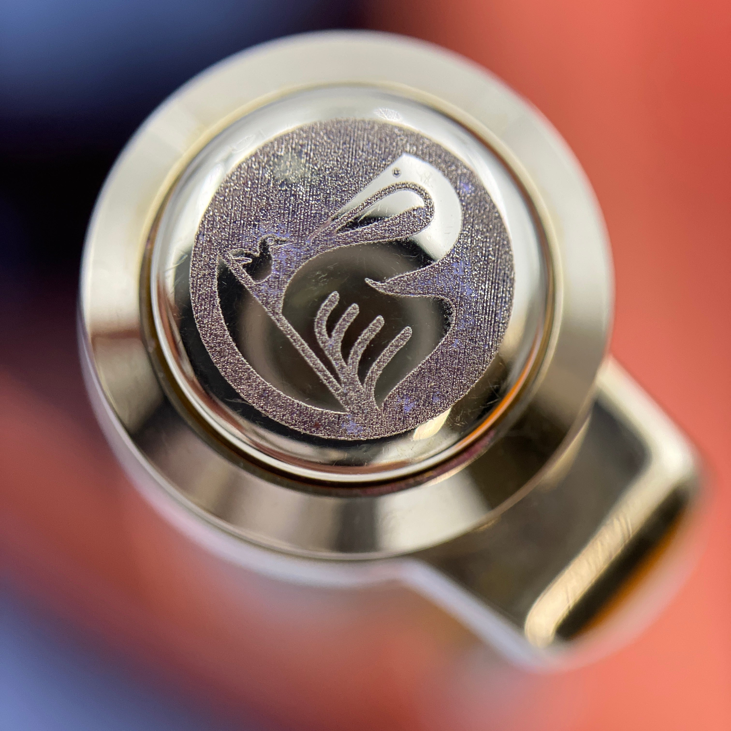 【送料無料】_Pelikan _(ペリカン)_万年筆 M320_ スーベレーン パールホワイト 特別生産品 _14C-585 F GERMANY _中古品