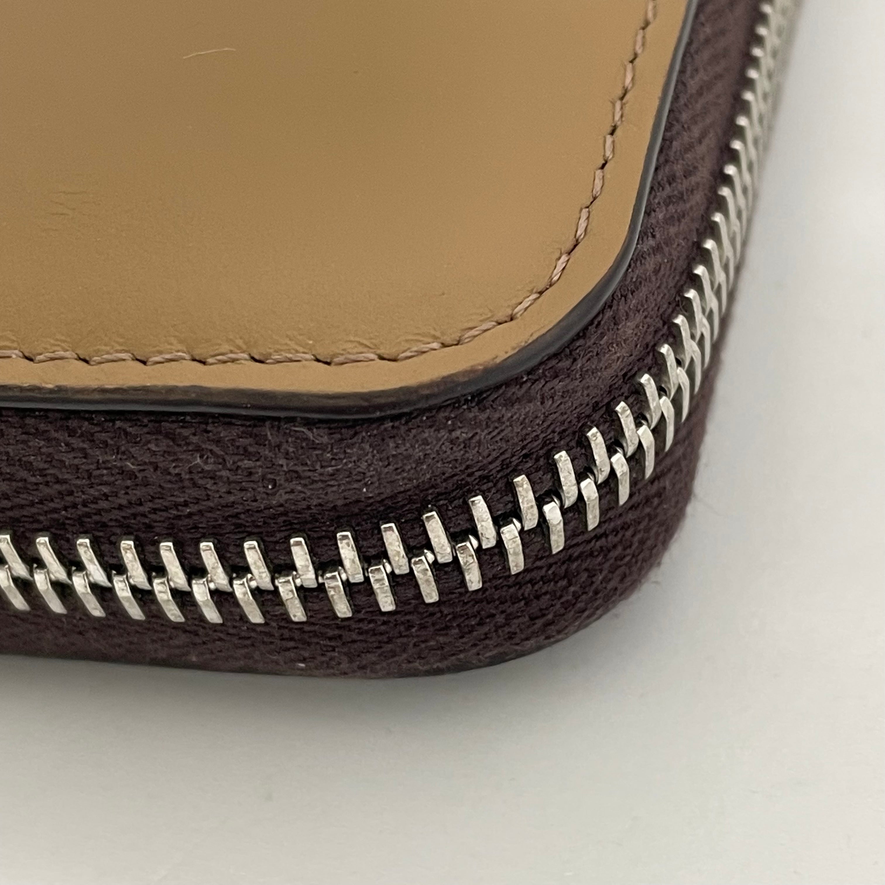 FENDI_（フェンディ）_ジップアラウンド長財布_ 7M0210 AJF8 _中古品
