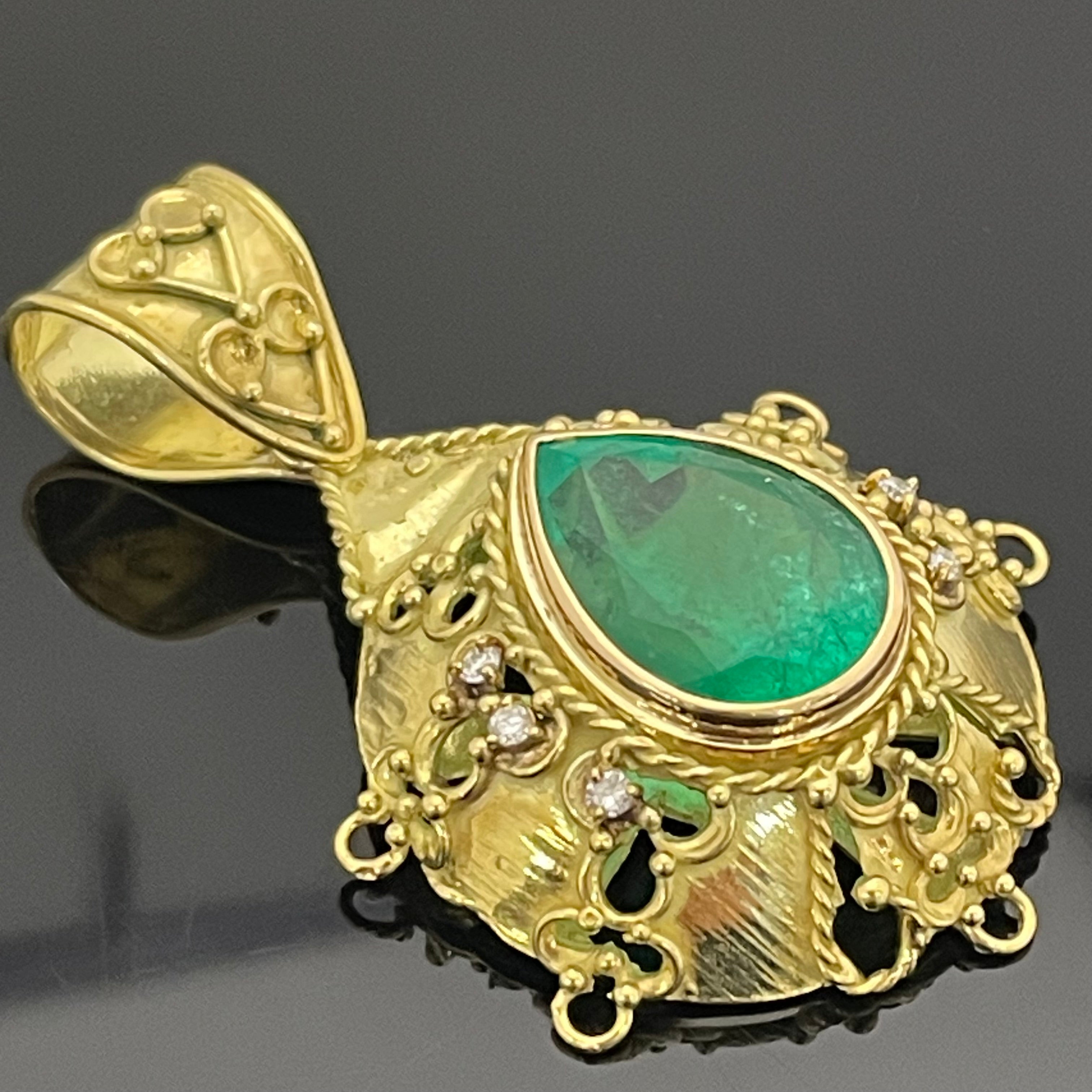 ノンブランド _750（K18）エメラルド _ペンダントトップ_E11.94ct/FD0.17ct/19.2g_中古品