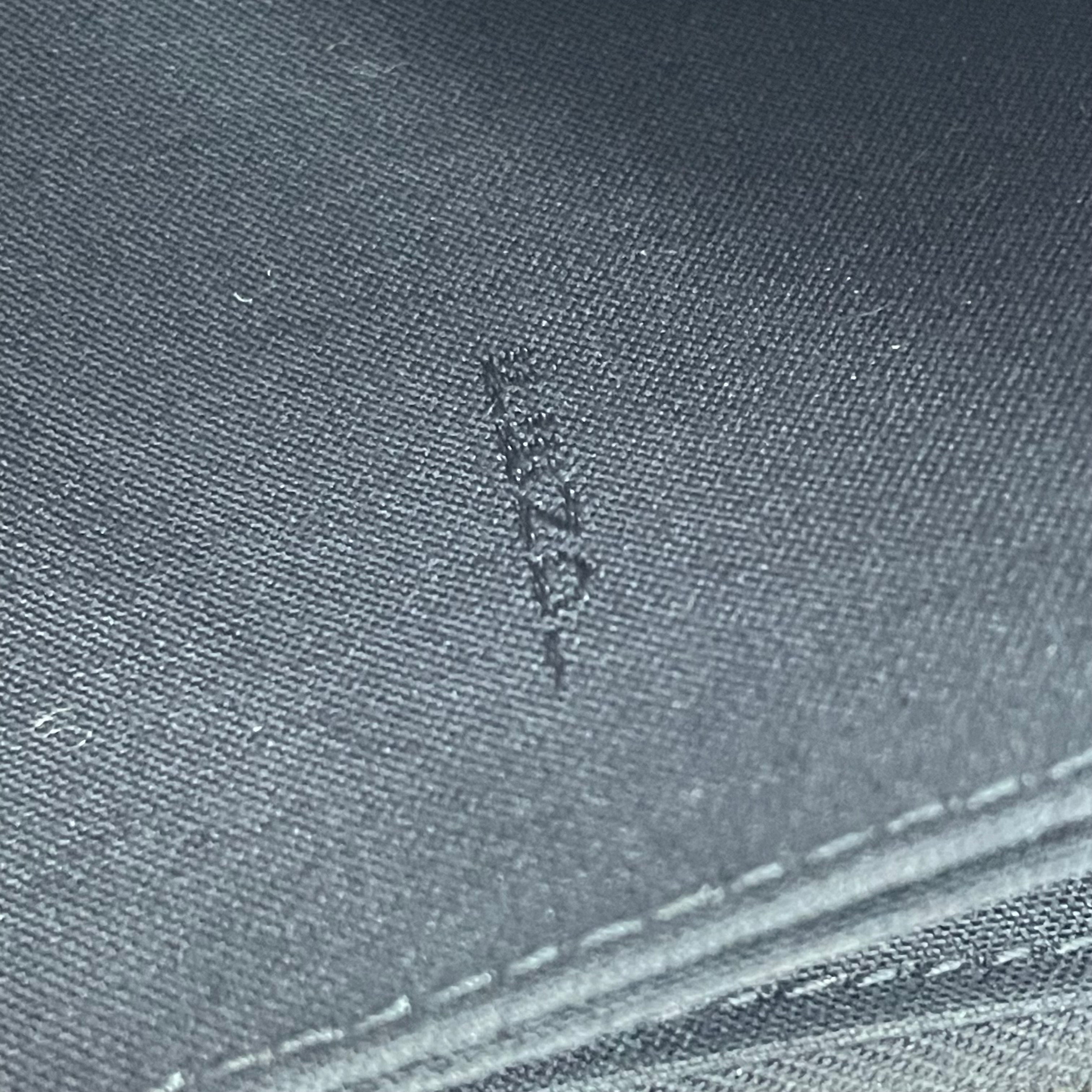 FENDI_（フェンディ）_ジップアラウンド長財布_ 7M0210 AJF8 _中古品