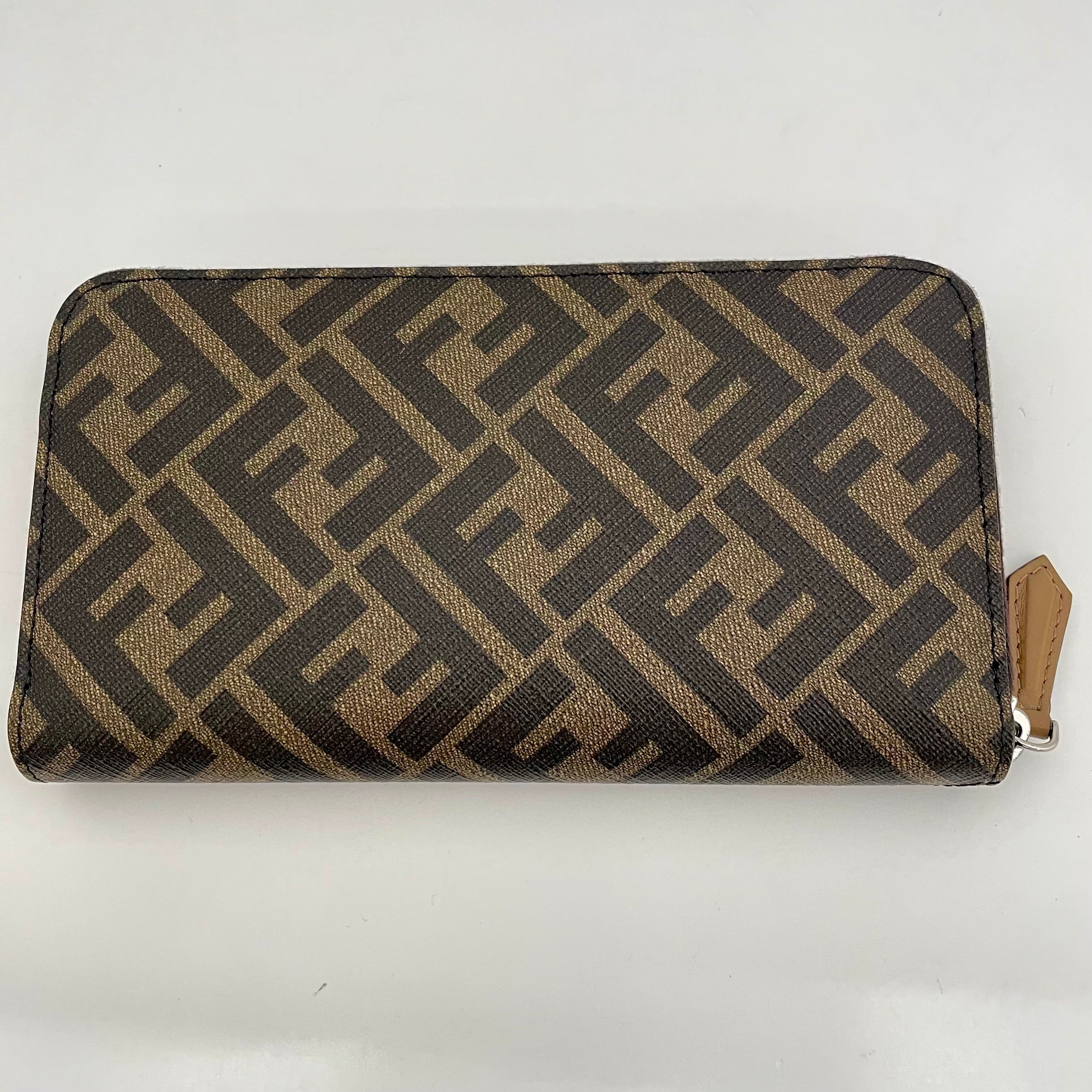 FENDI_（フェンディ）_ジップアラウンド長財布_ 7M0210 AJF8 _中古品