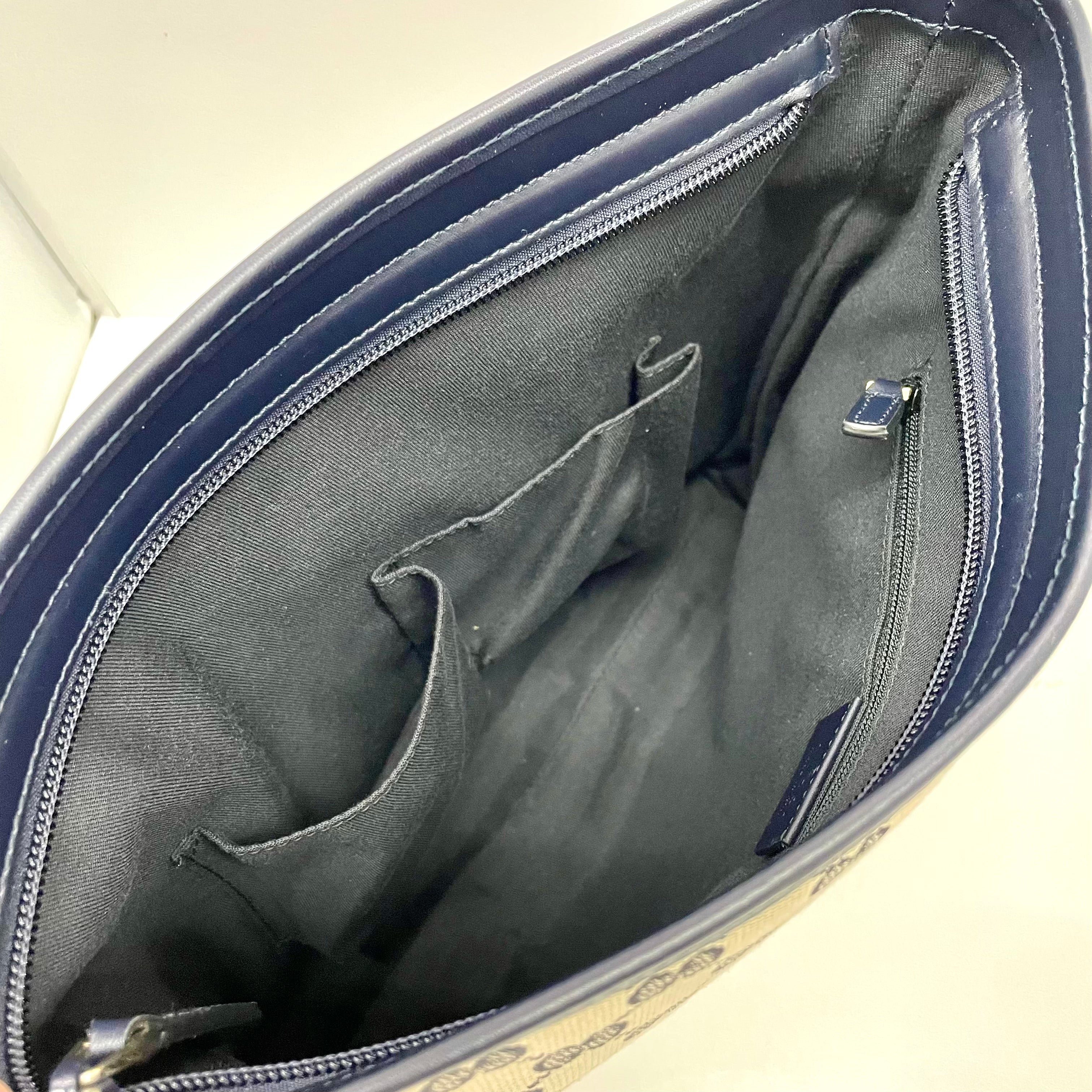 GUCCI_（グッチ）_シェリーラインGGキャンバス_ ショルダーバッグ_ 388926_ 中古品