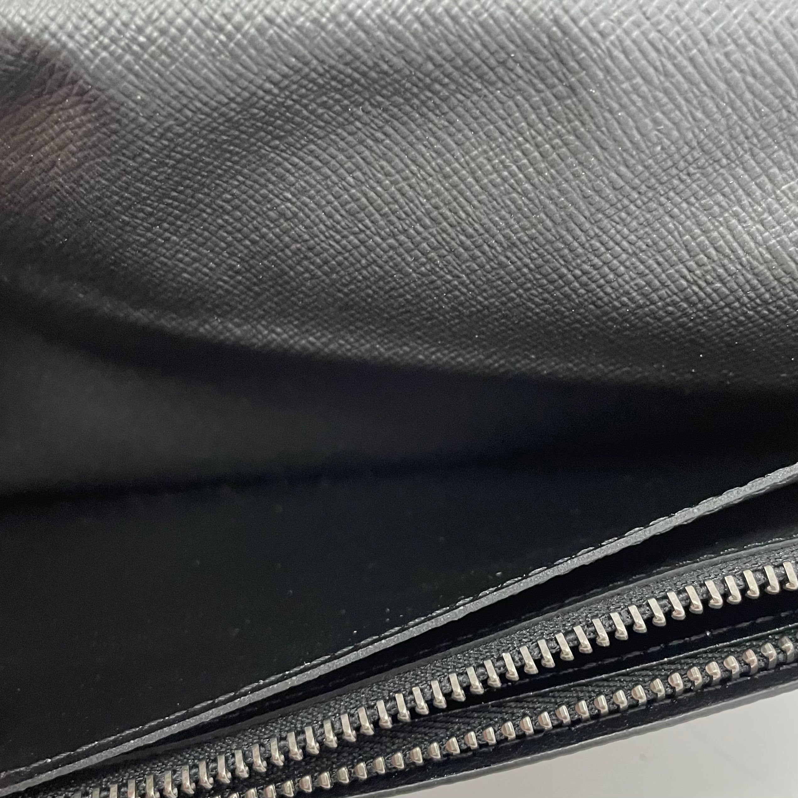 LOUIS VUITTON_（ルイヴィトン）_ポルトフォイユ･ブラザ _M61697 _中古品