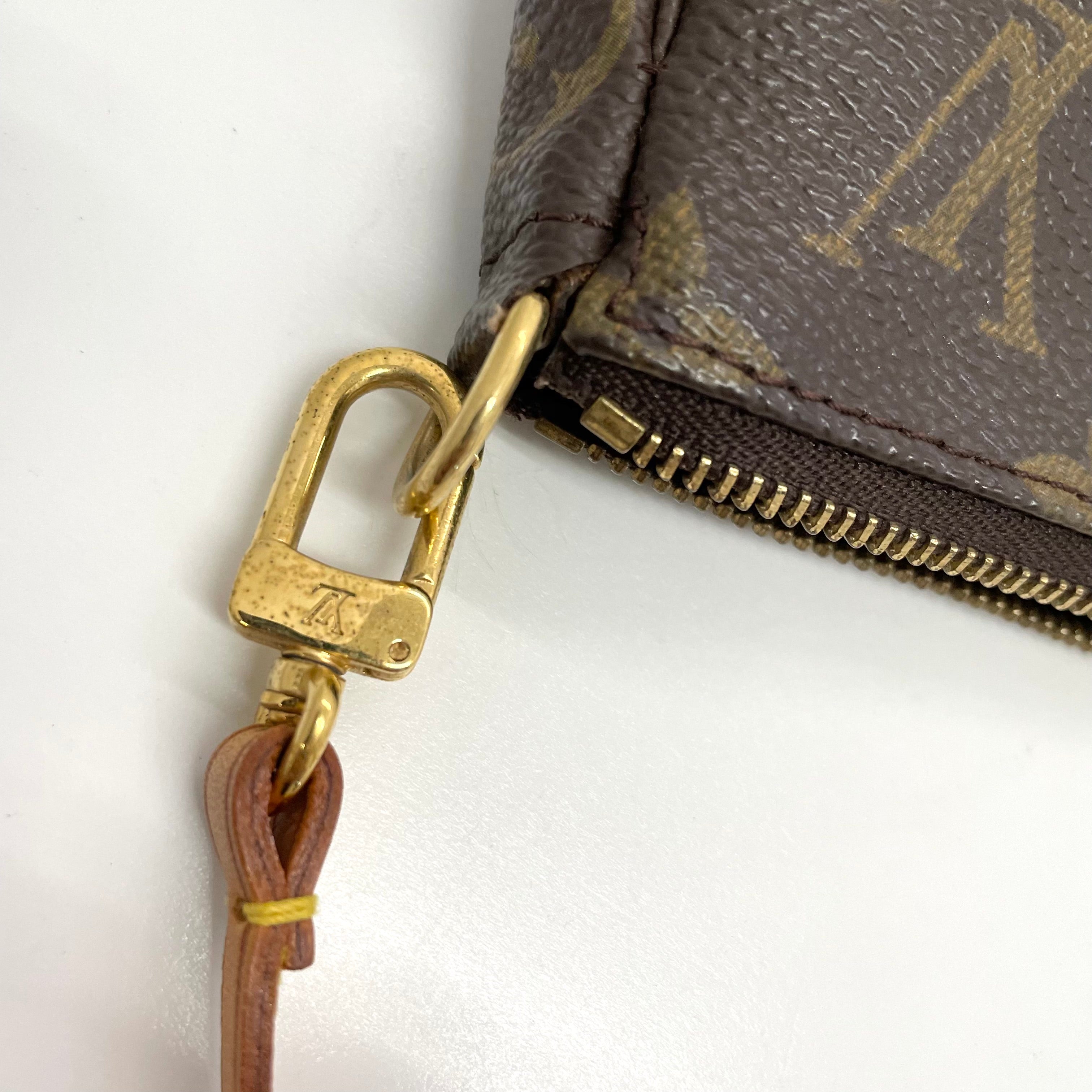 LOUIS VUITTON_（ルイ ヴィトン）_モノグラム _ポシェットアクセソワール_ M51980_ 中古品
