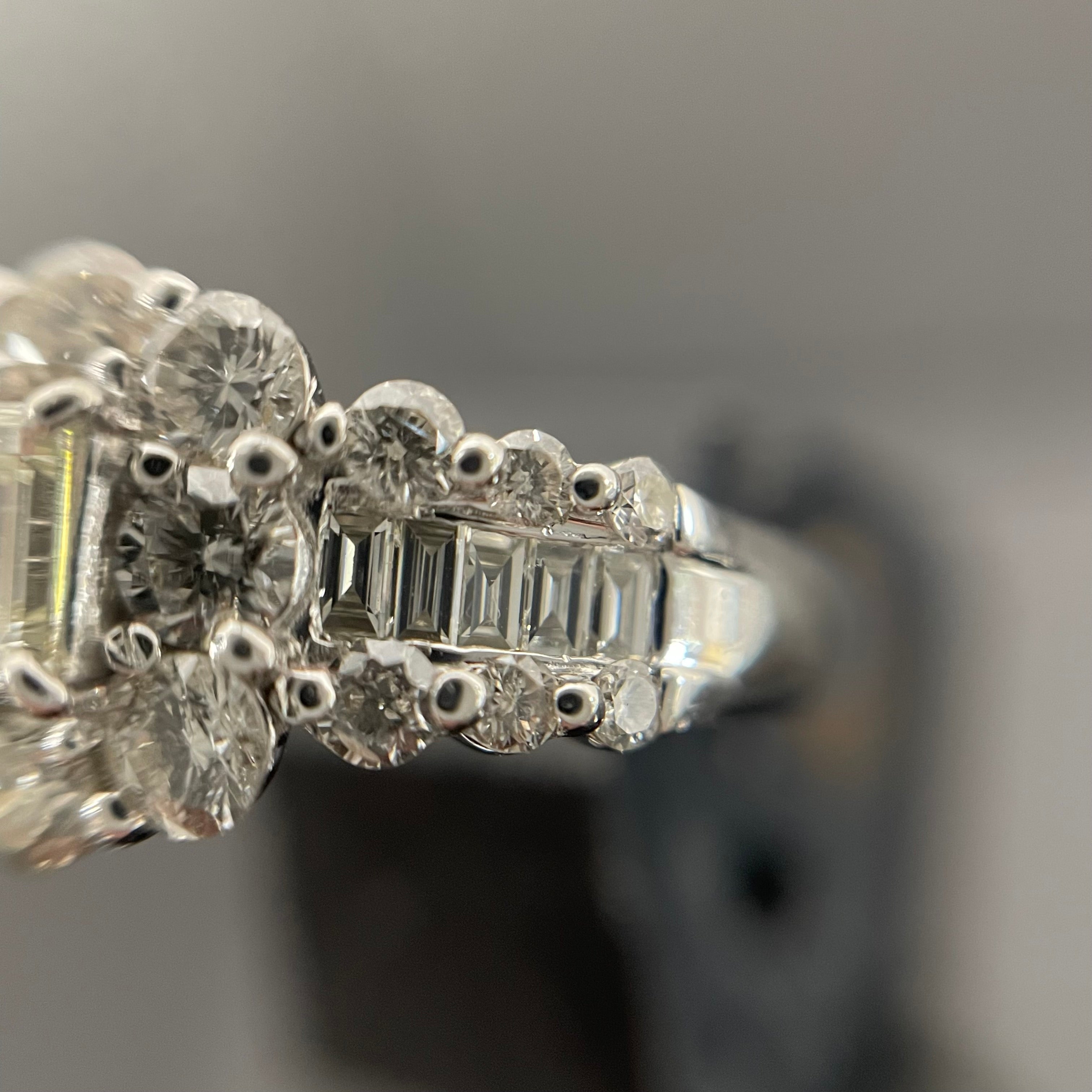ノンブランド _Pt900ダイヤモンドリング_FD1.06ct/4.3g/＃11号号 _中古品